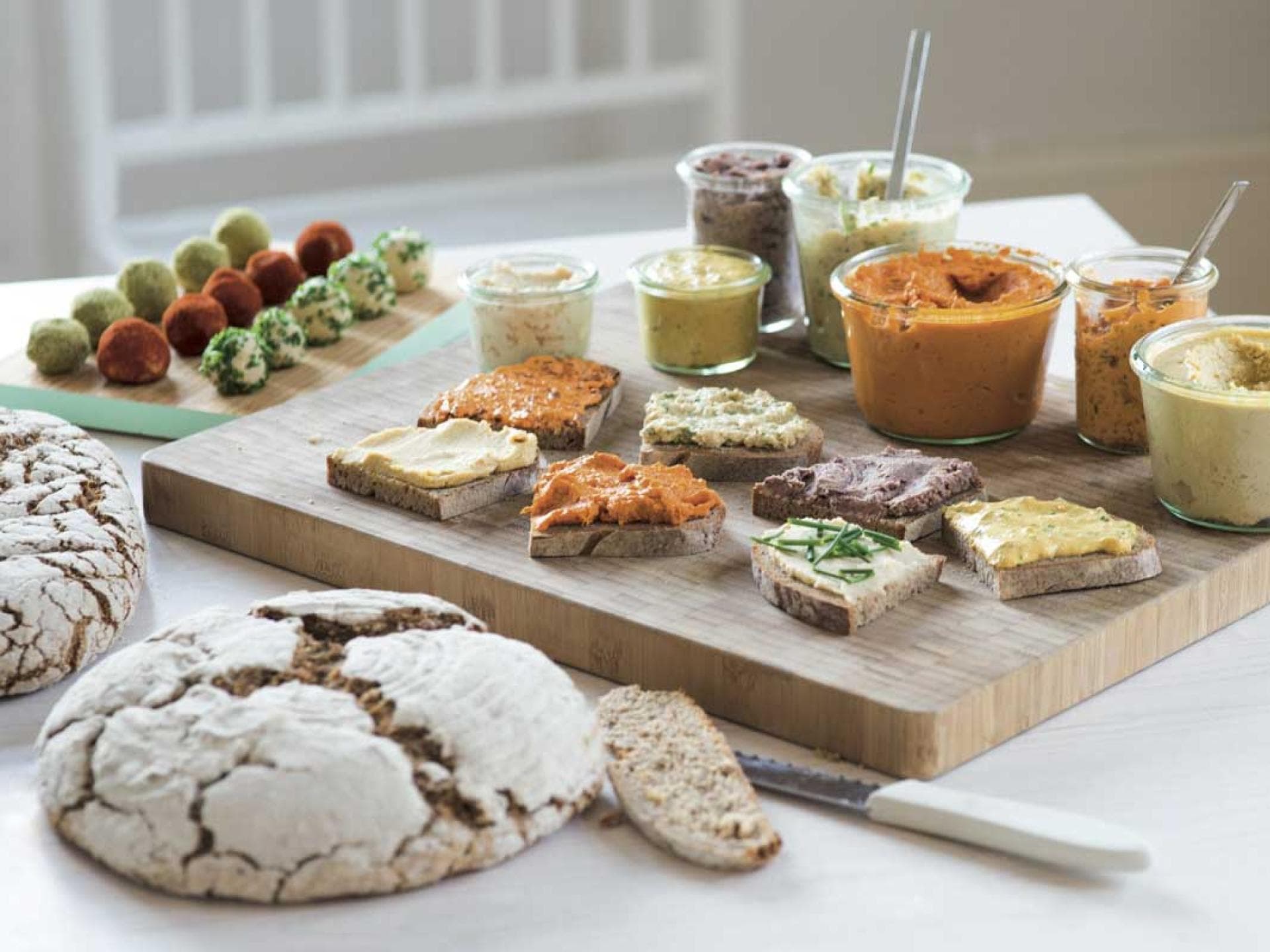Vegane Brotaufstriche für Ihr Abendbrot Vegane Brotaufstriche für Ihr Abendbrot - Lecker schmecker