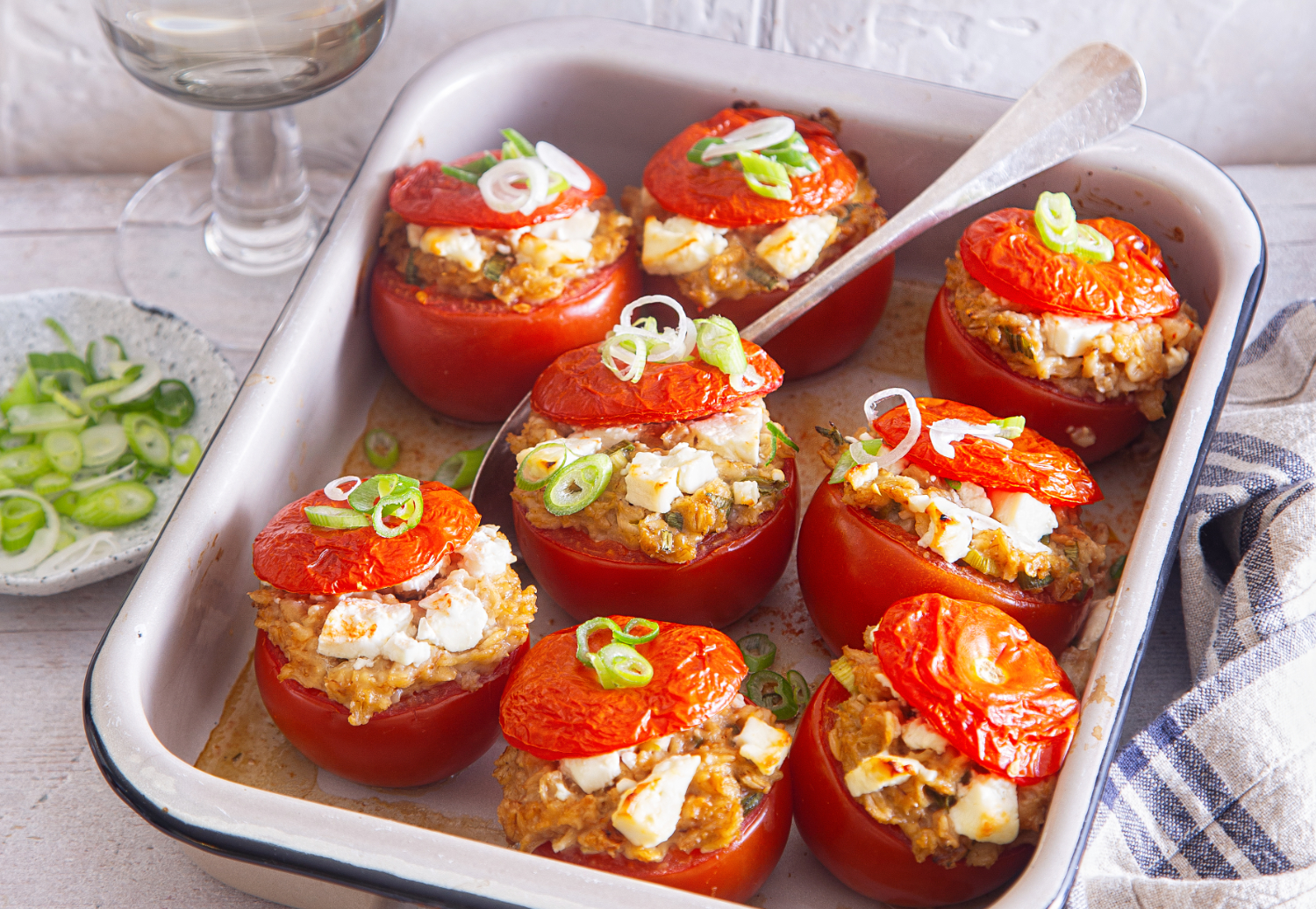 Gefüllte Tomaten mit Haferflocken & Feta Gefüllte Tomaten mit Haferflocken & Feta