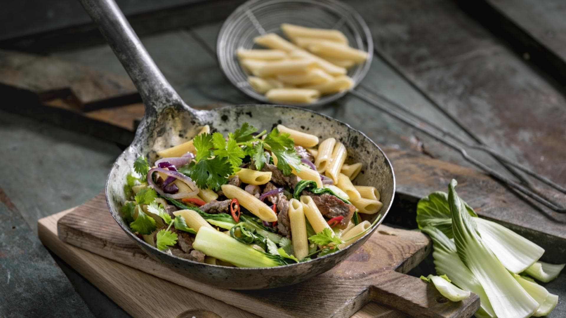 Nudelpfanne Pak Choi