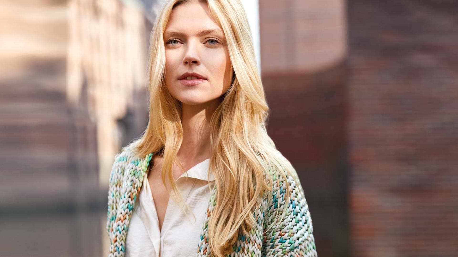 Kurzer Cardigan in Frühlingsfarben Strickanleitung