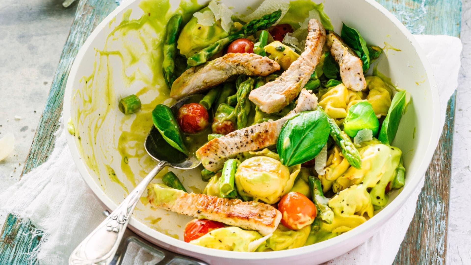 Spargel-Avocado-Pasta