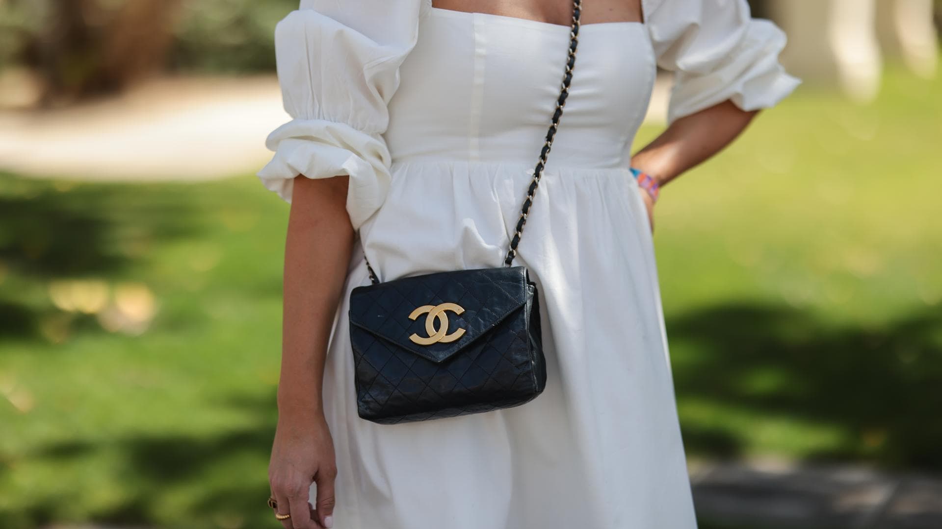 Kleid mit Puffärmeln 