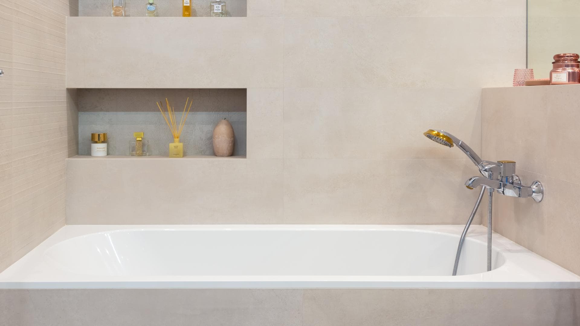 Badewanne putzen 
