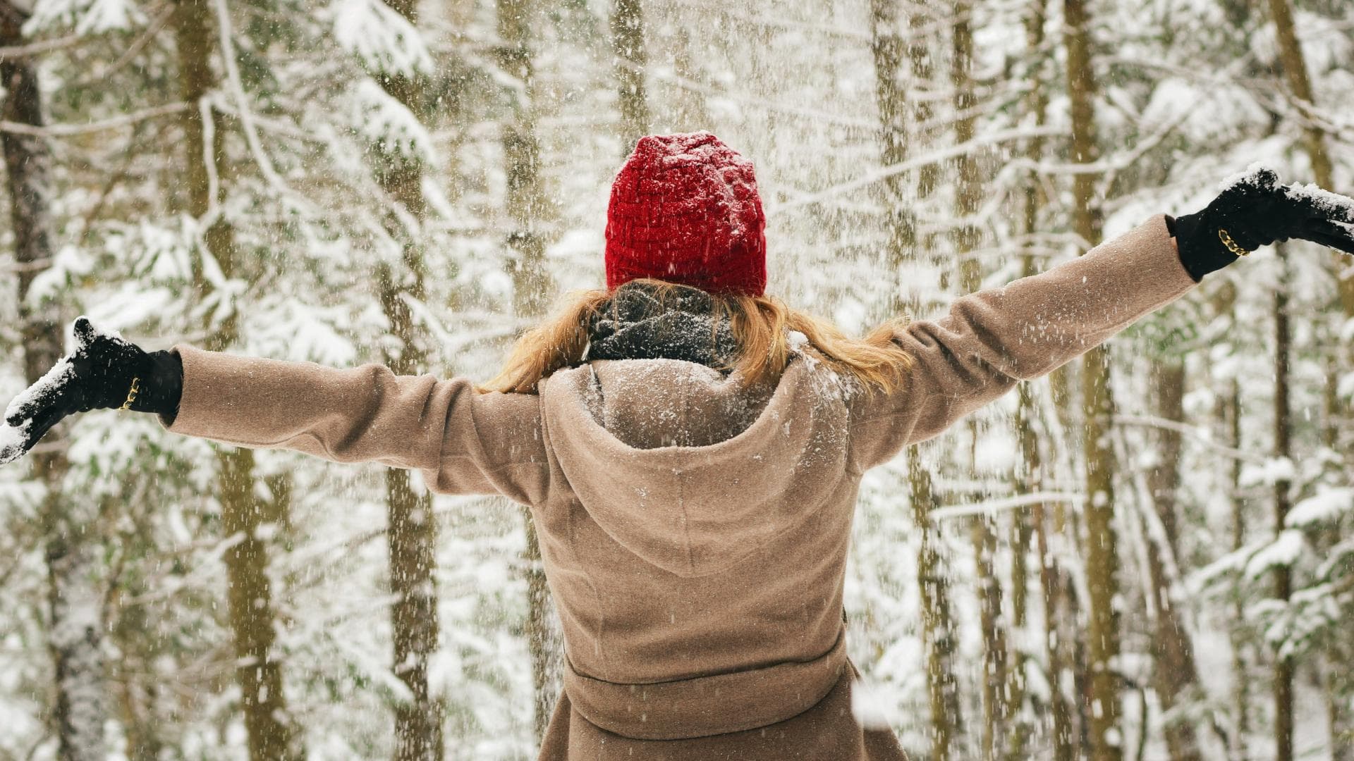 Frau im Schnee