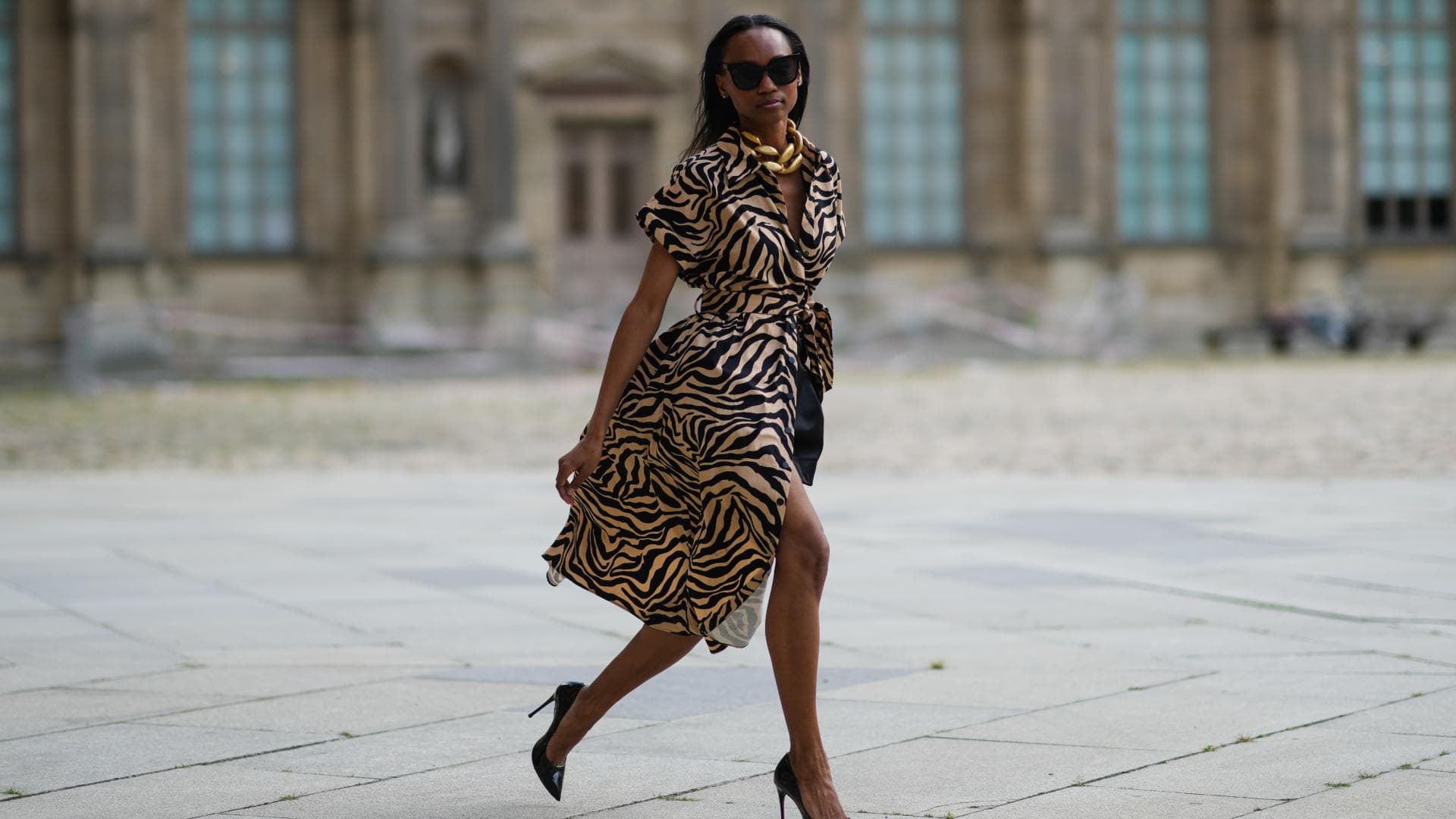 Sommerkleid mit Zebramuster 