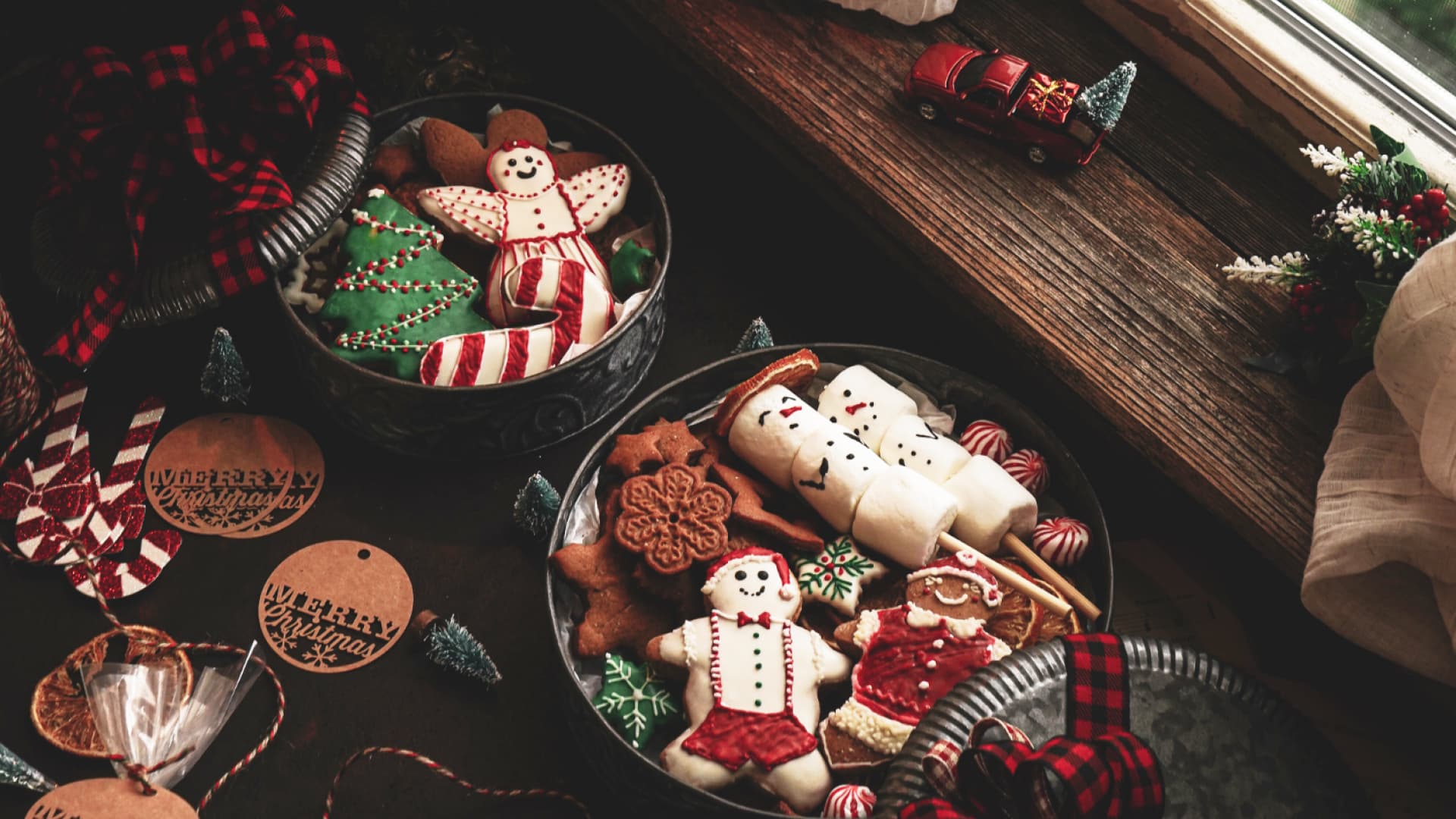 Weihnachtsplätzchen in Dosen