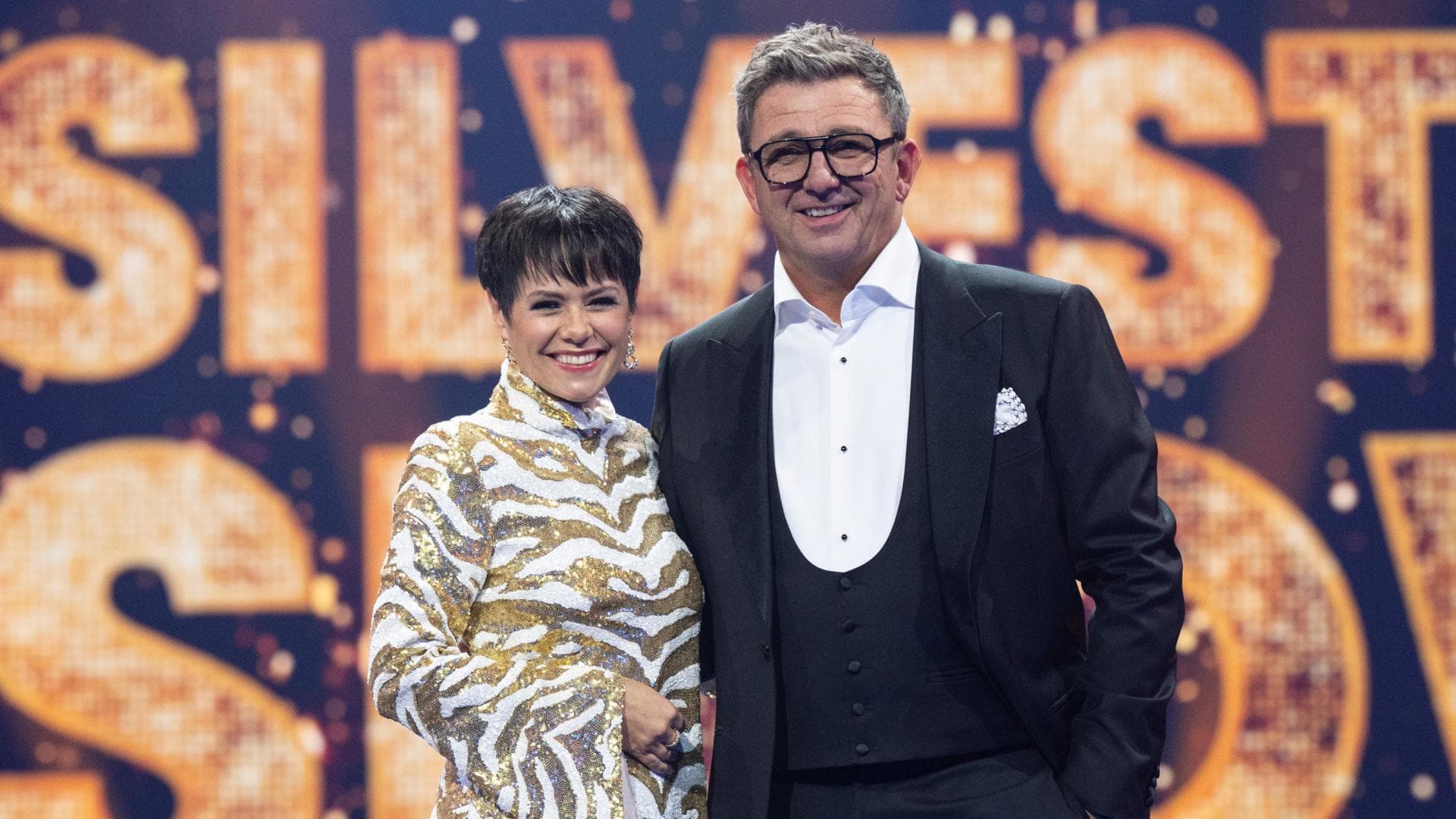 Francine Jordi und Hans Sigl feiern mit vielen prominenten Gästen den Jahreswechsel.