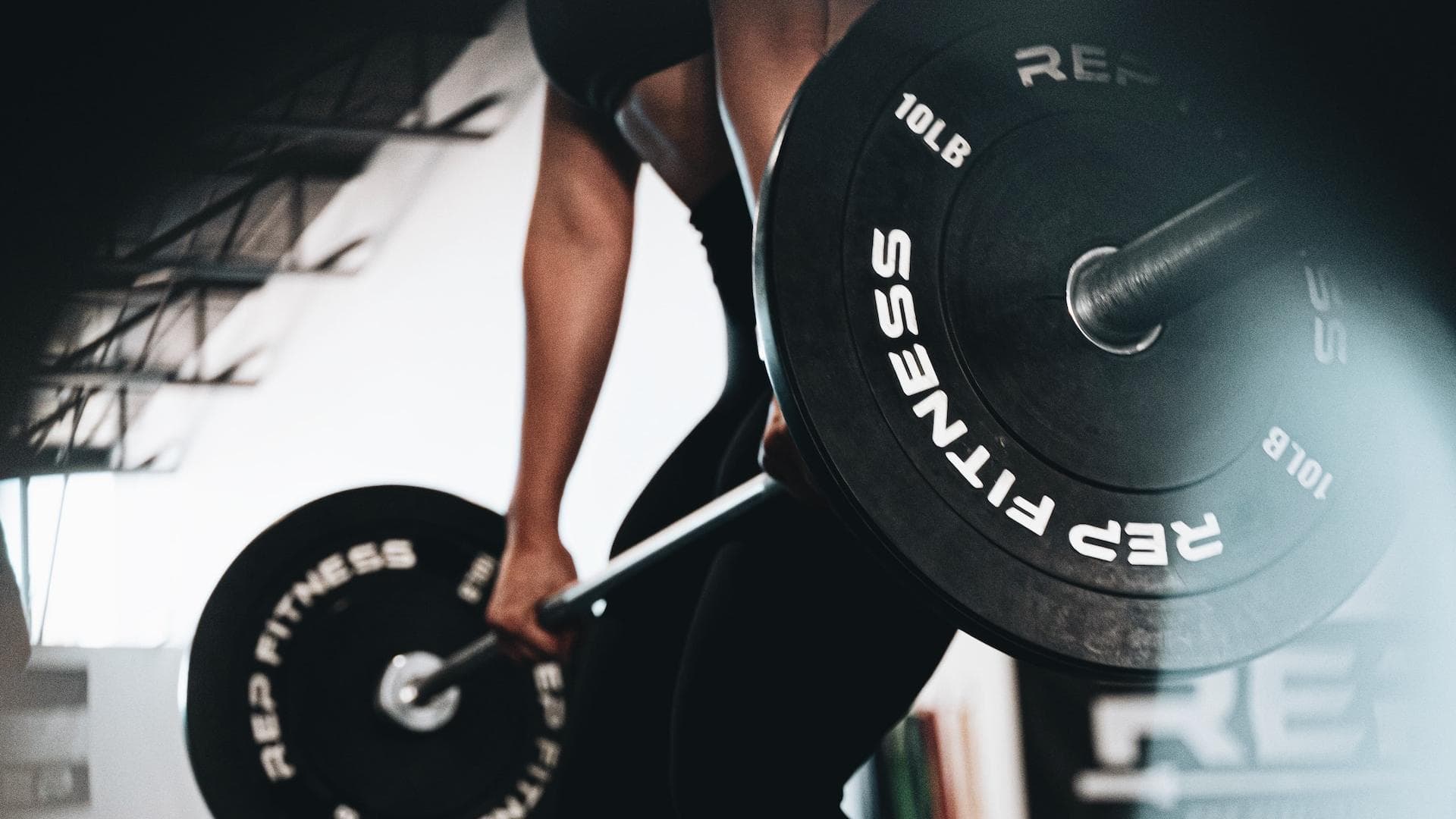Gym Anfänger mit Langhantel