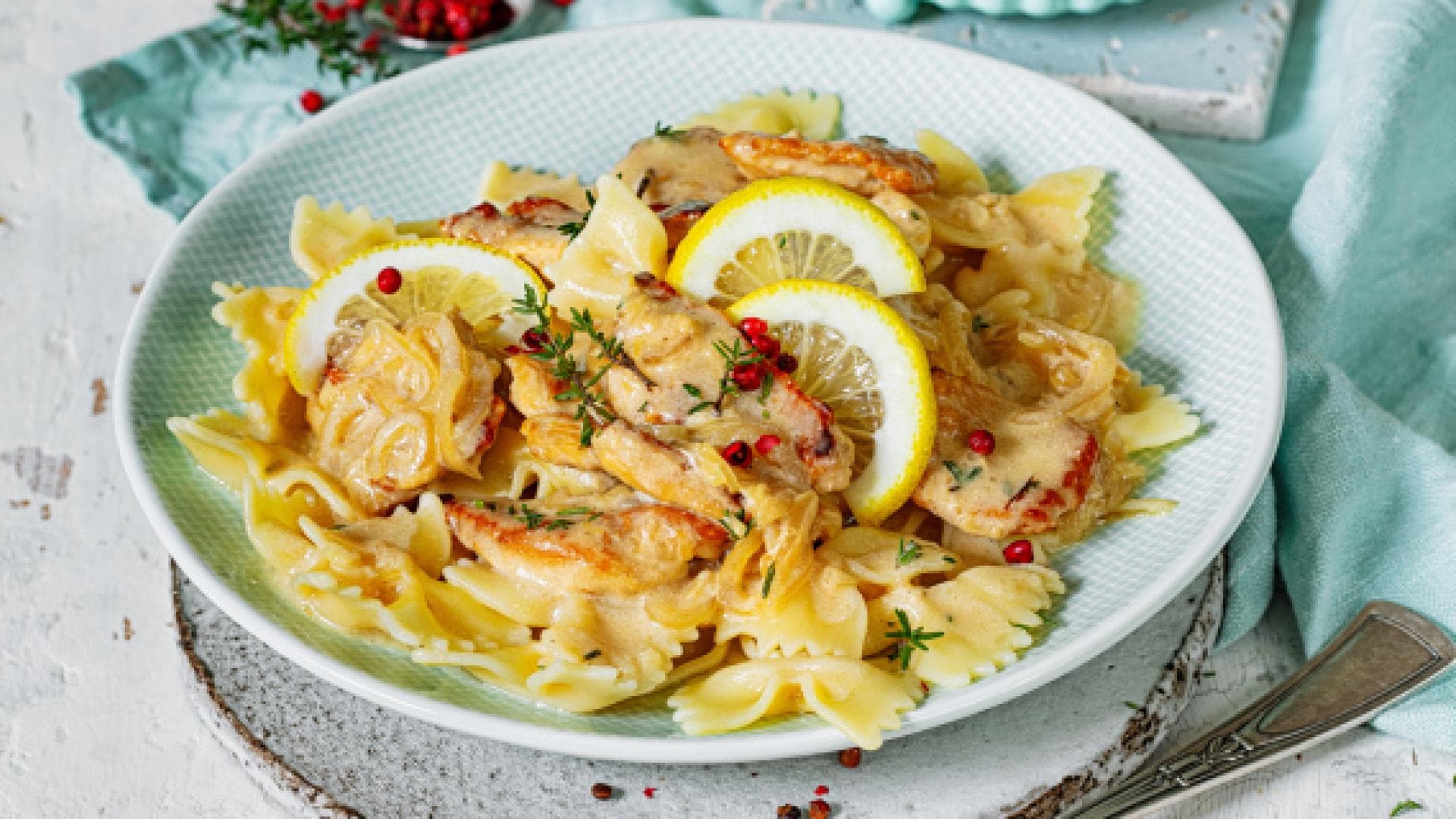 Hähnchengeschnetzeltes mit Pasta.