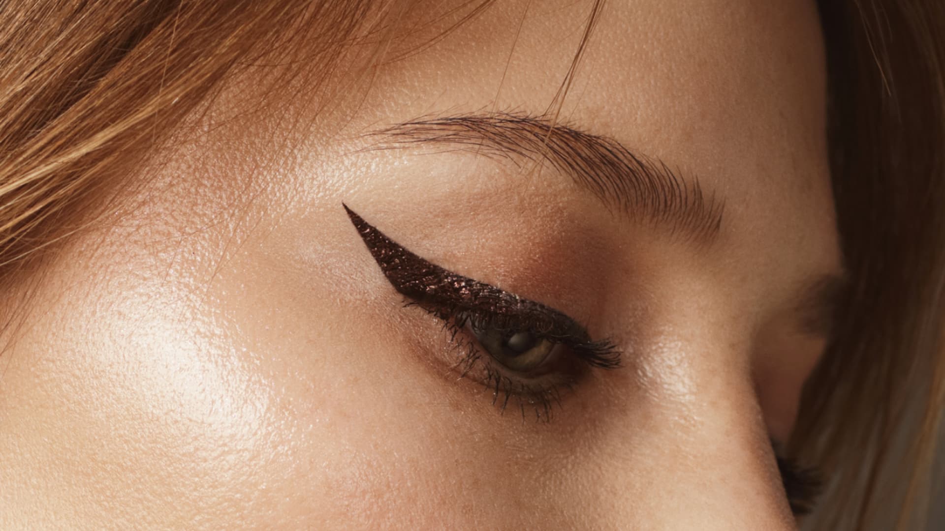 Schlupflid mit Lidstrich