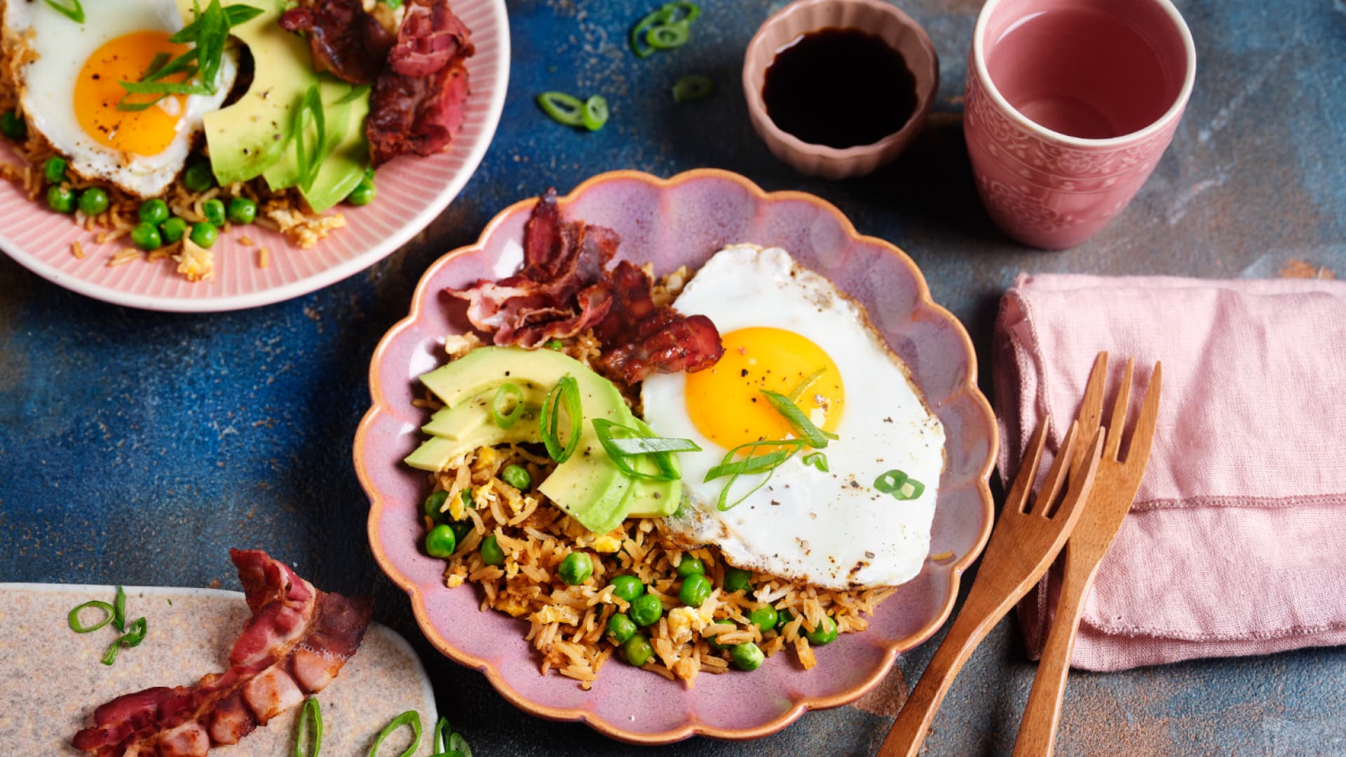 Gebratener Reis mit Ei und Gemüse