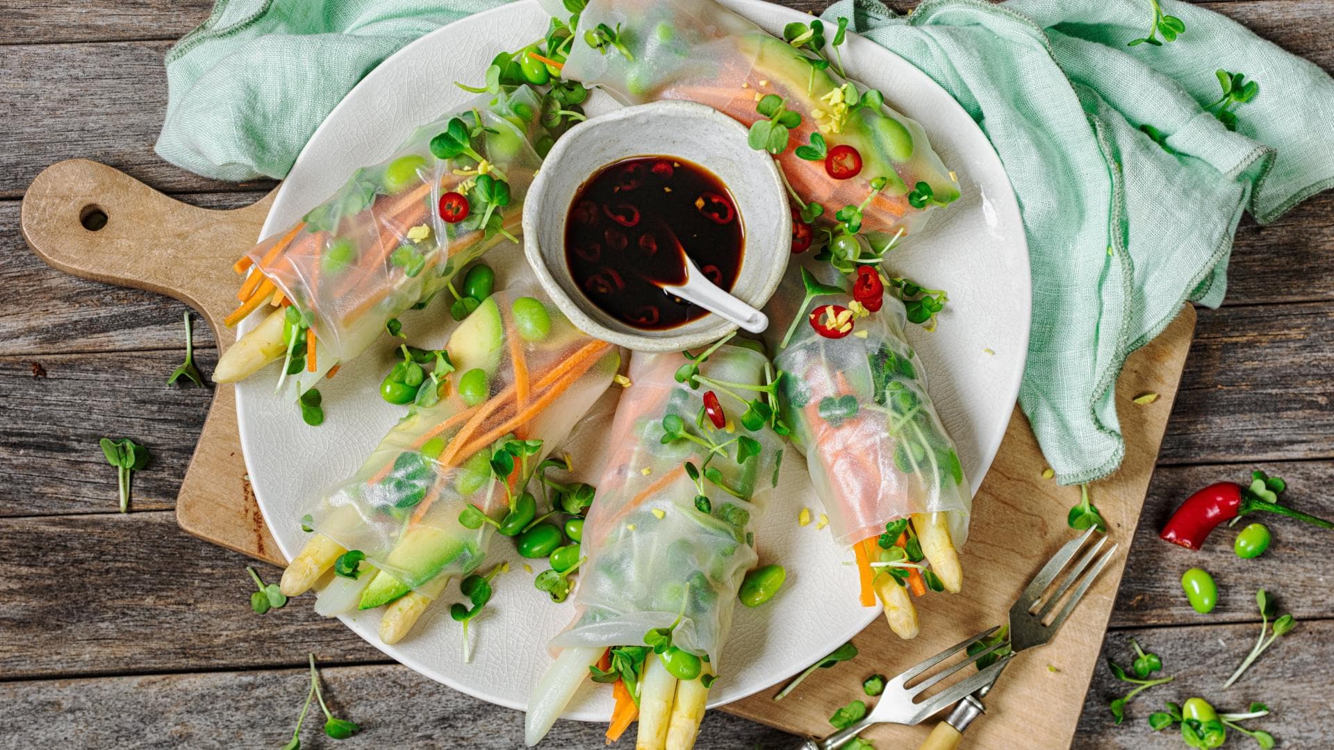 Sommerrollen mit Spargel