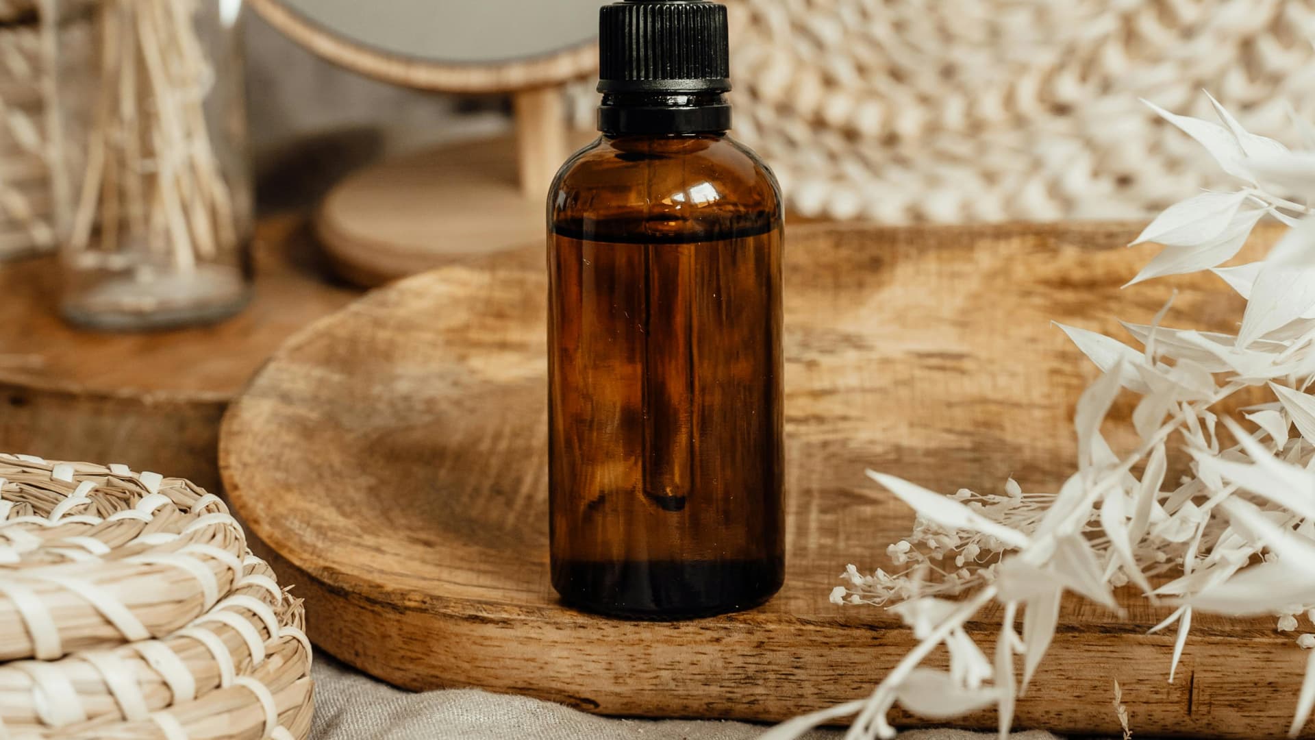 Teebaumöl gegen Pickel