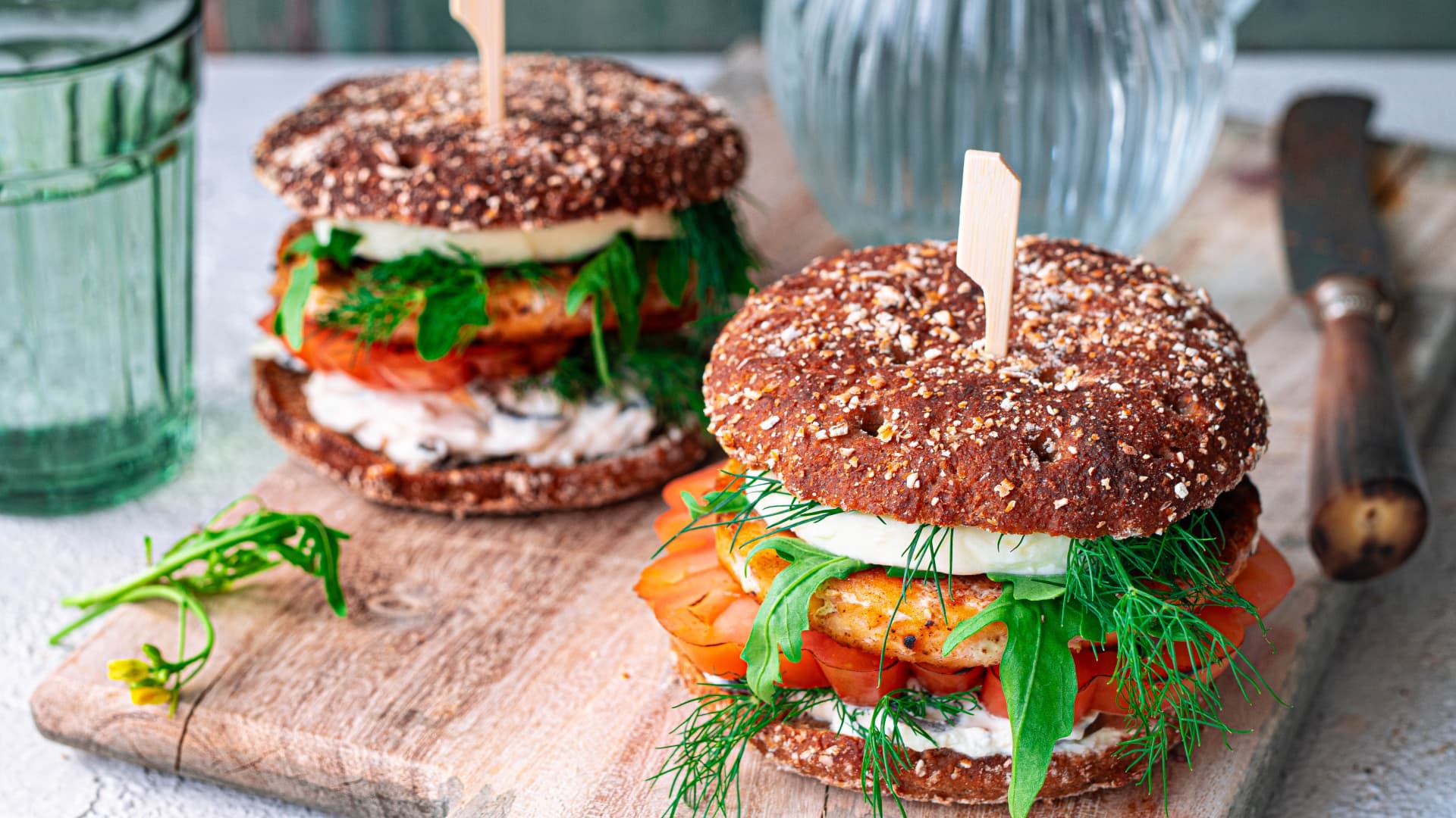 Belegte Brötchen mit Lachs