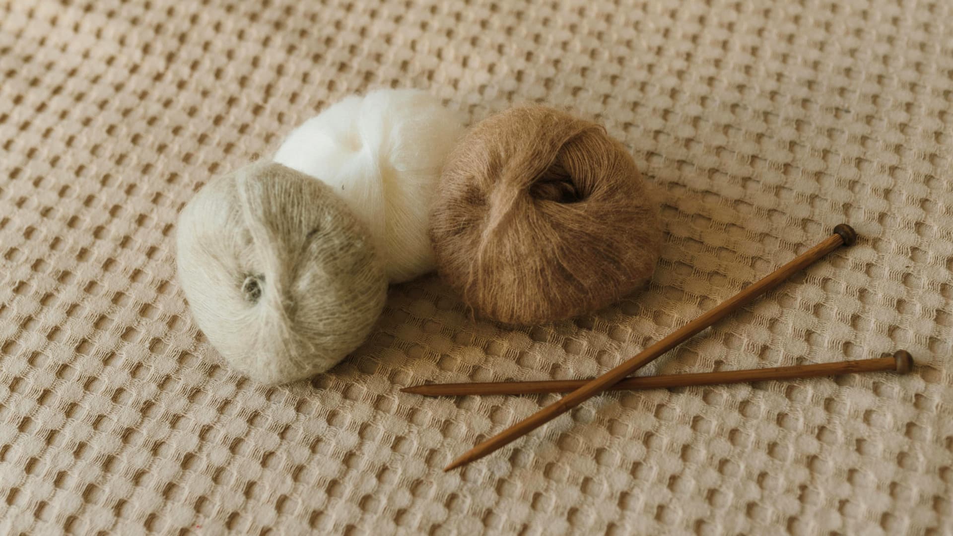 Ich stelle Ihnen die besten Strickbücher für Anfänger vor! Strickuntensilien für Anfänger