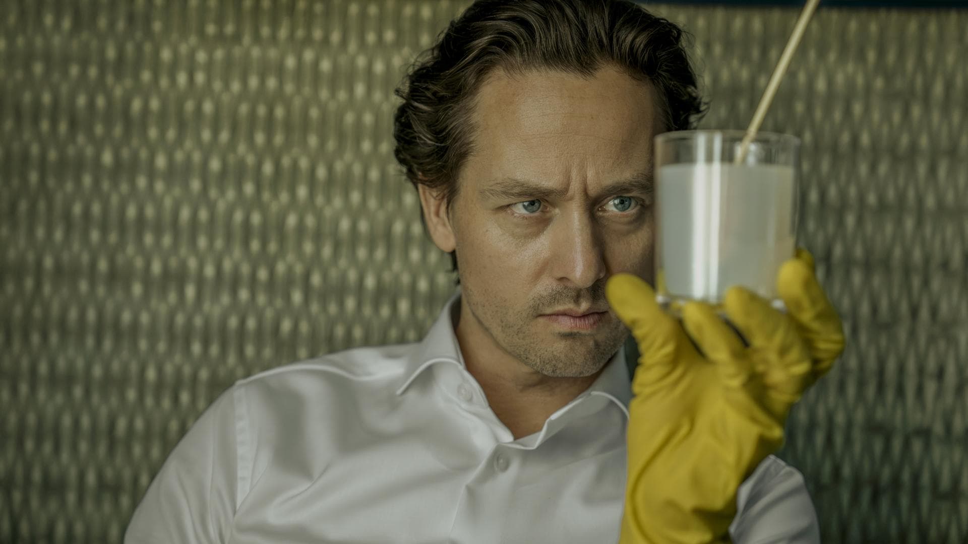 Tom Schilling in "Achtsam Morden"