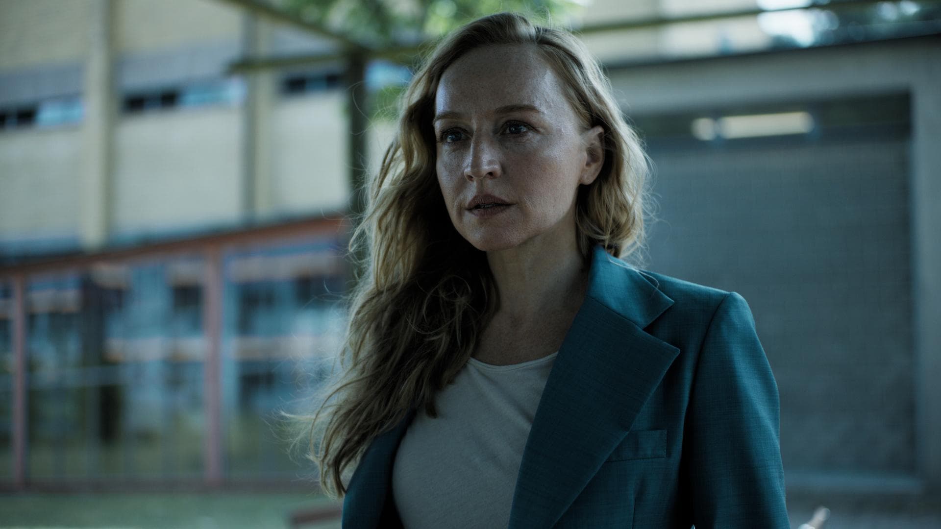 Brigitte Hobmeier in "Allein zwischen den Fronten"