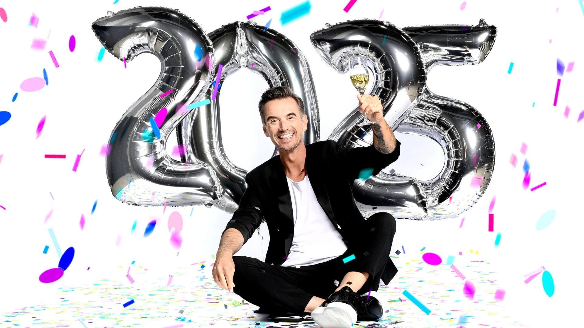 Florian Silbereisen moderiert den "Silvester-Schlagerbooom 2025 live – Die Wunderlichtershow!"