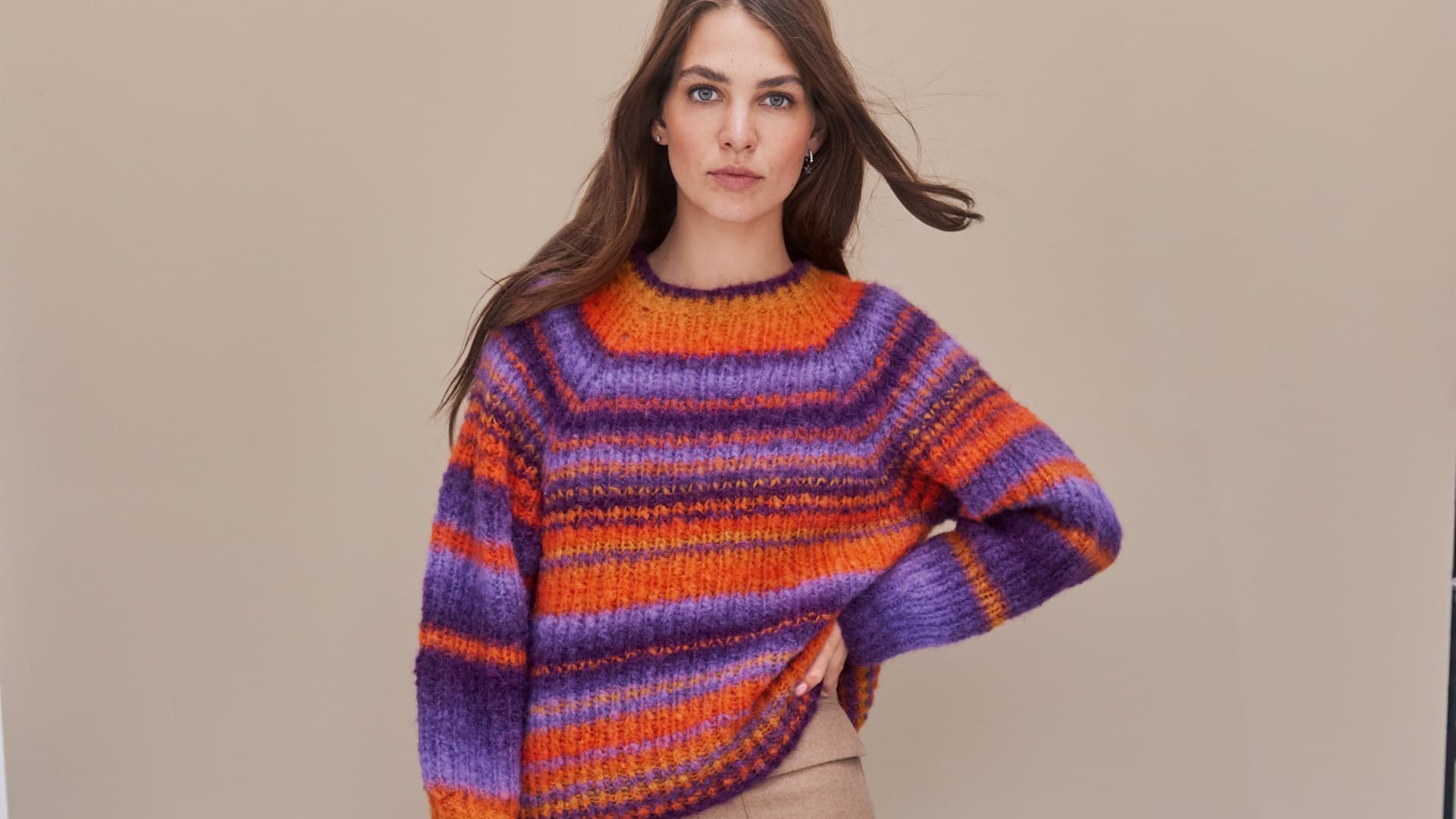 Stricken mit dicker Wolle - Model in Top Down-Streifenpullover