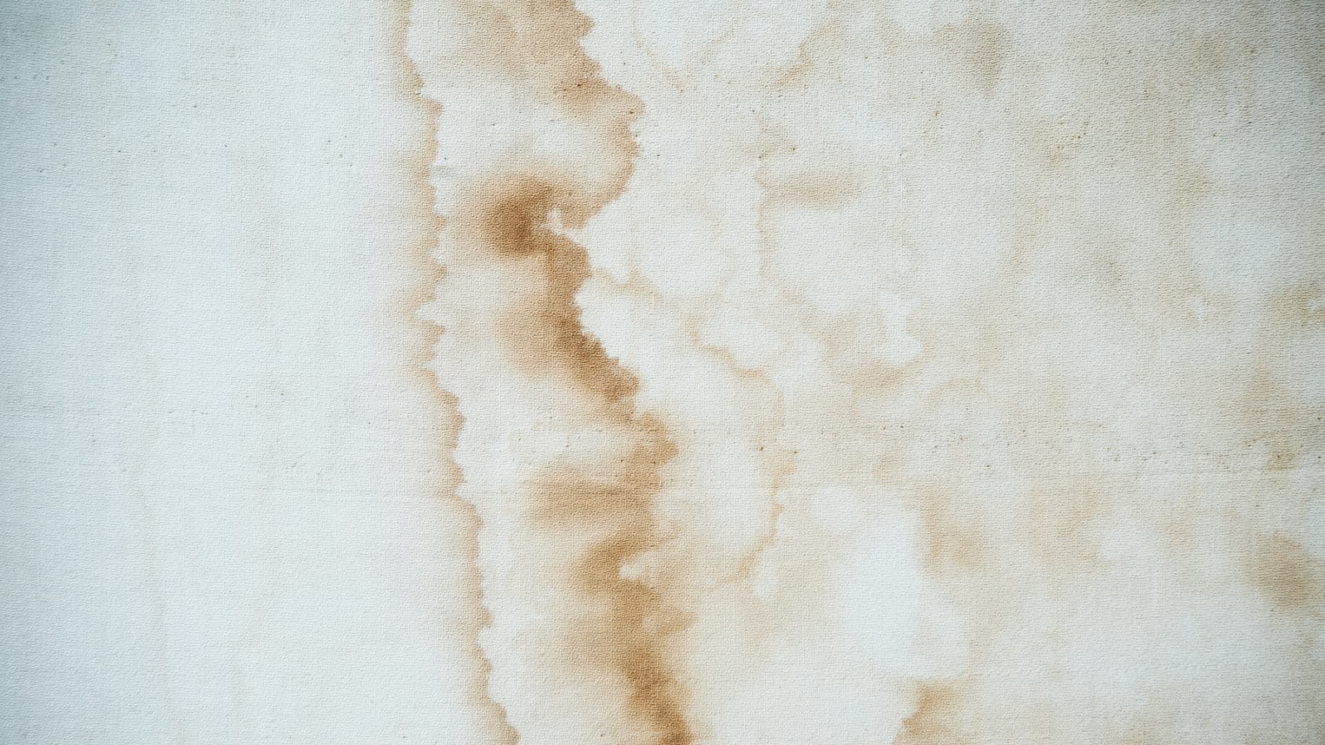 Wasserflecken, die entfernt werden müssen