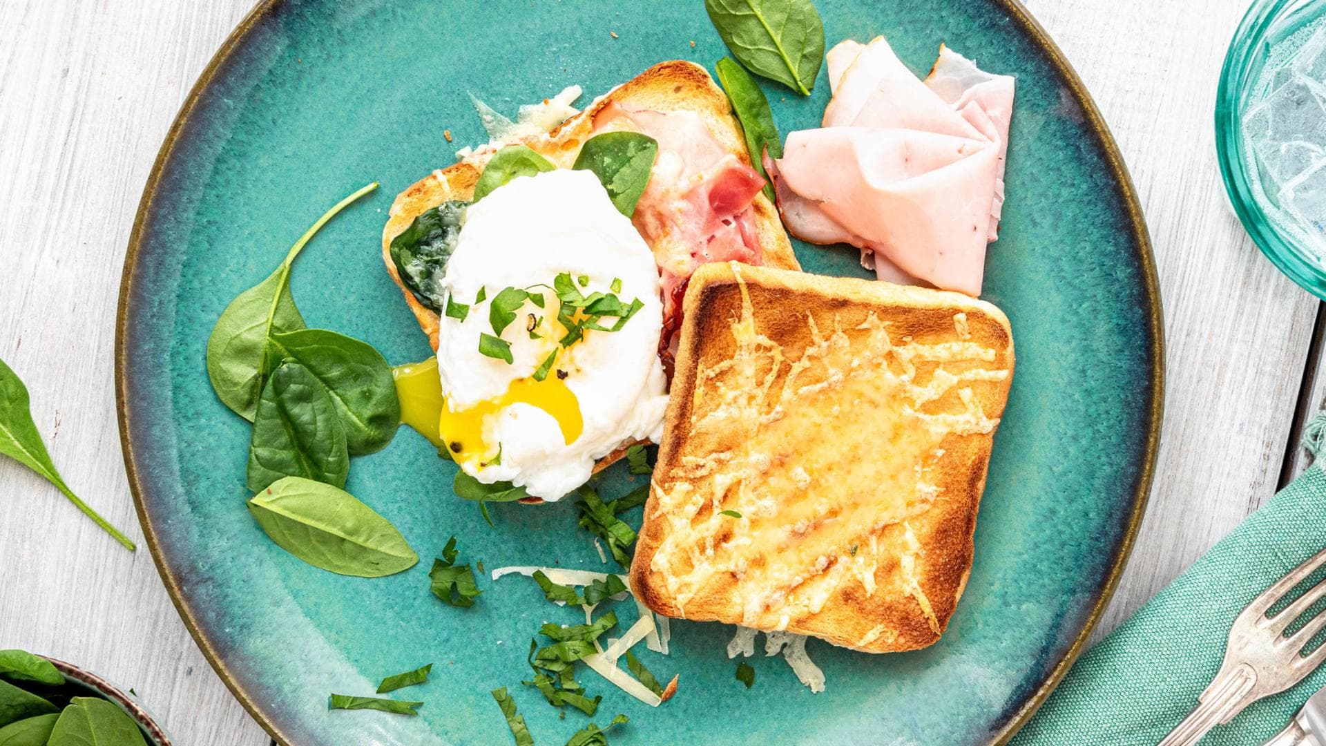 Croque mit Spinat &amp; pochiertem Ei