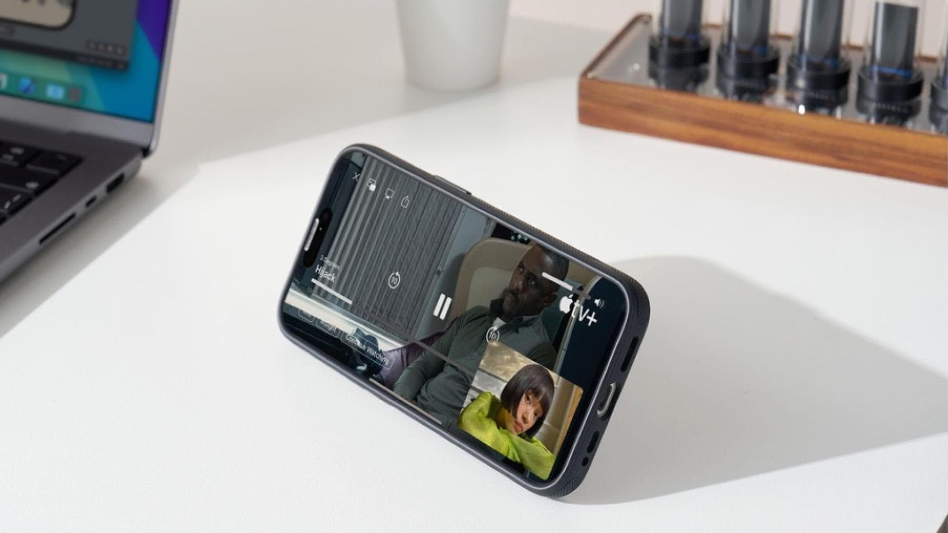 Perfekter Reisebegleiter Dank 360°-Ständer.