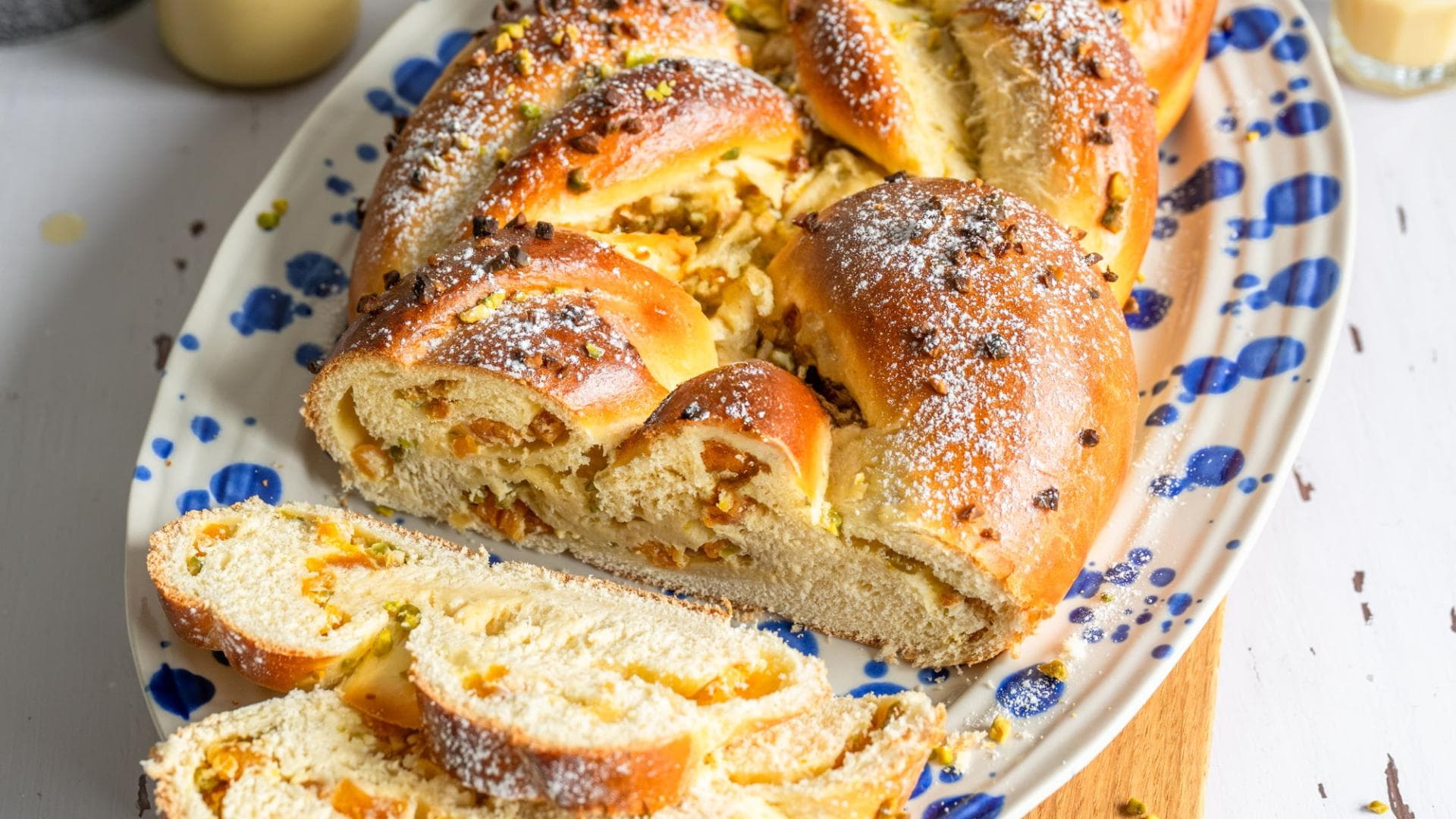 Hefezopf mit Frischkäse 