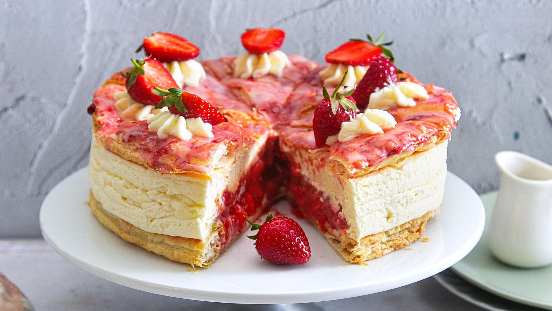 Erdbeer-Torte mit Blätterteig