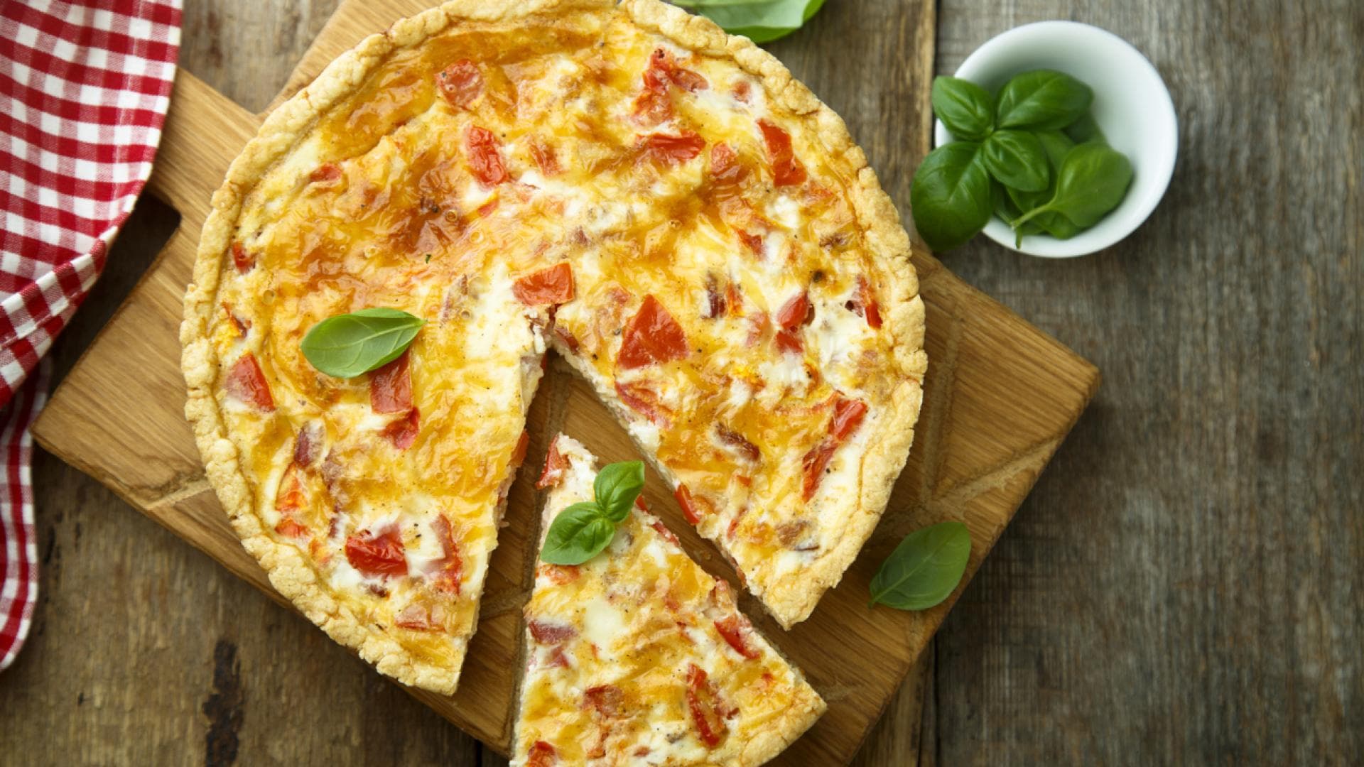 Mediterrane Quiche mit Schafskäse 