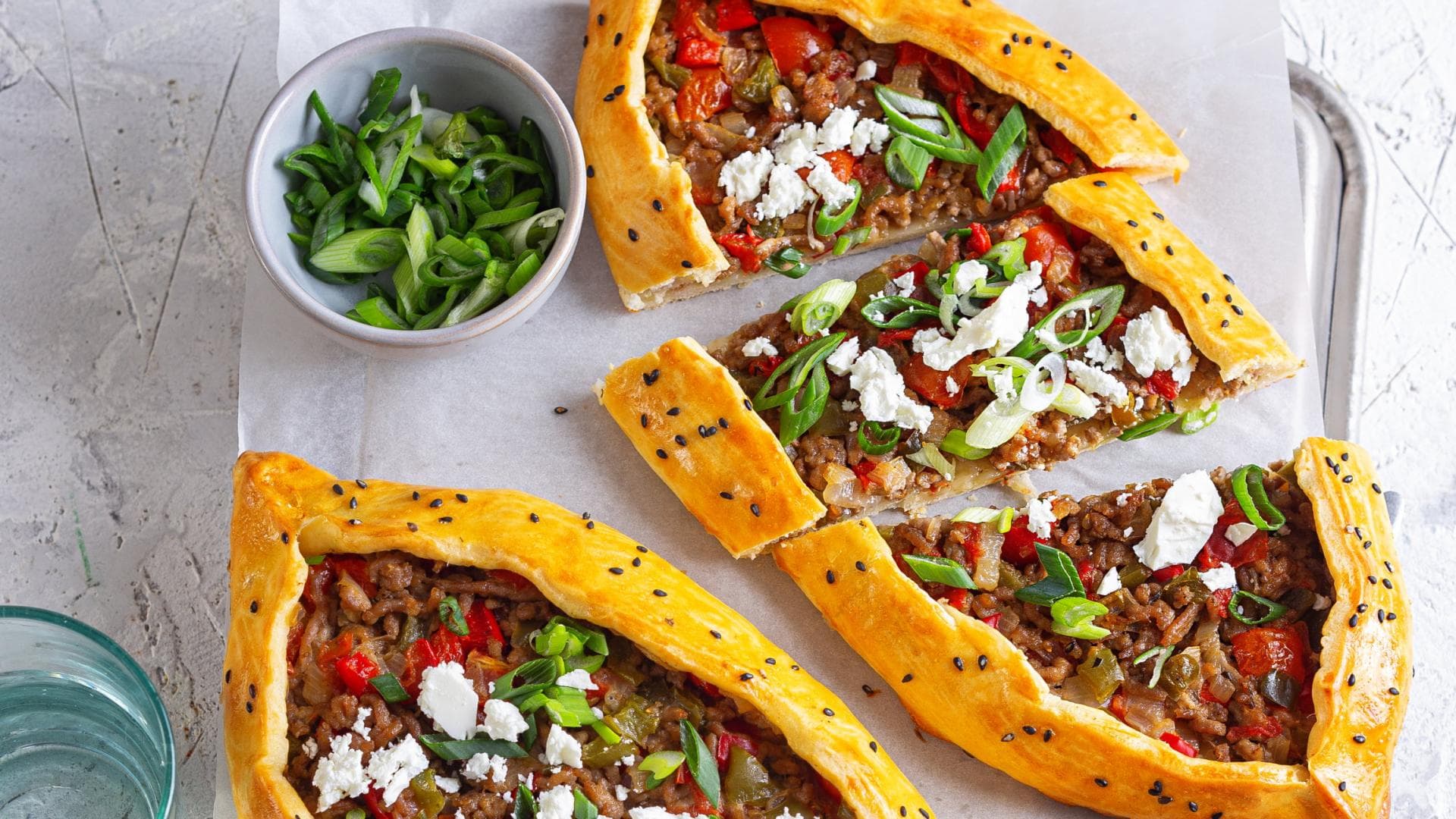 Pide mit Hackfleisch 