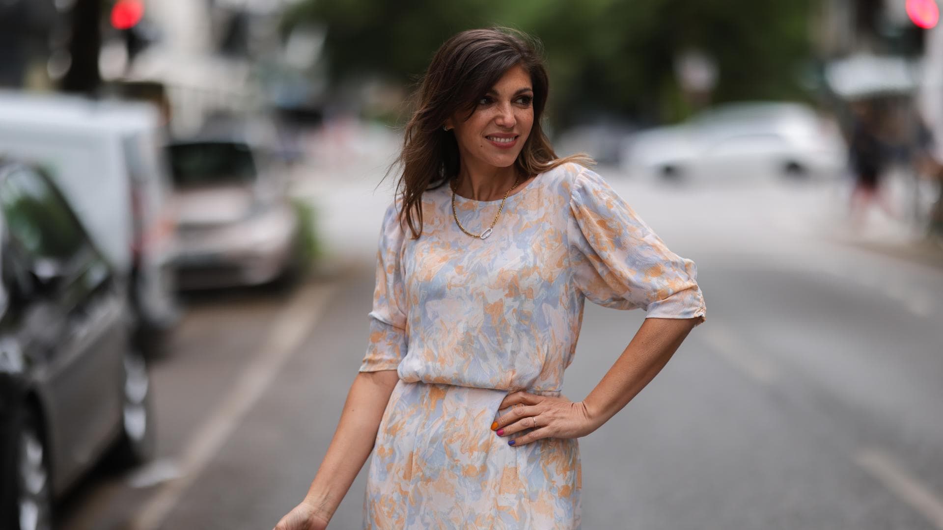 Sommerkleider, die Oberarme kaschieren Streetstyle 