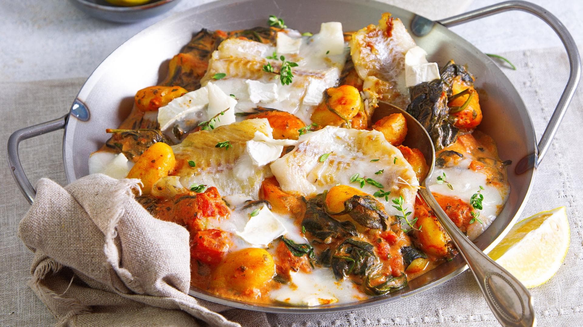 Gnocchi-Spinatpfanne mit Fisch Gnocchi-Spinatpfanne mit Fisch