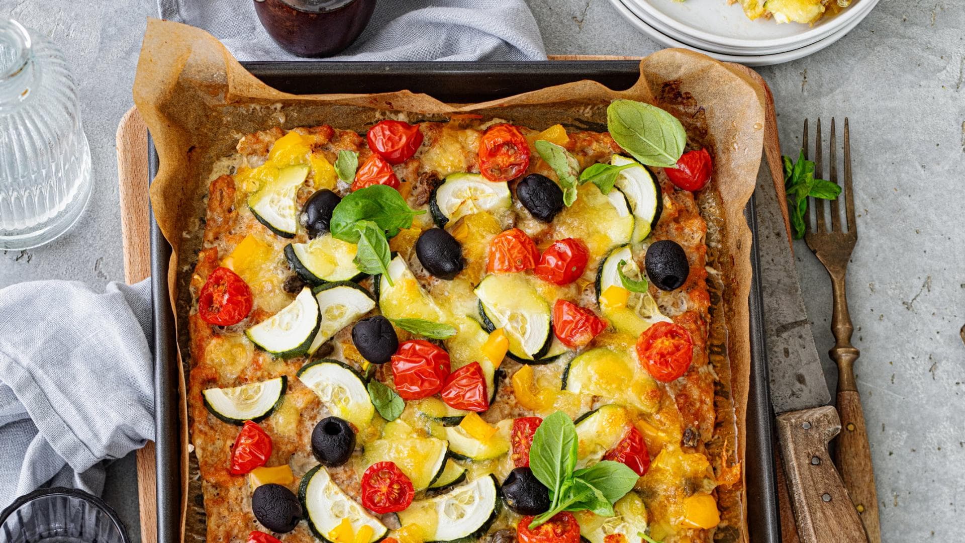 Hackbraten vom Blech mit Gemüse 