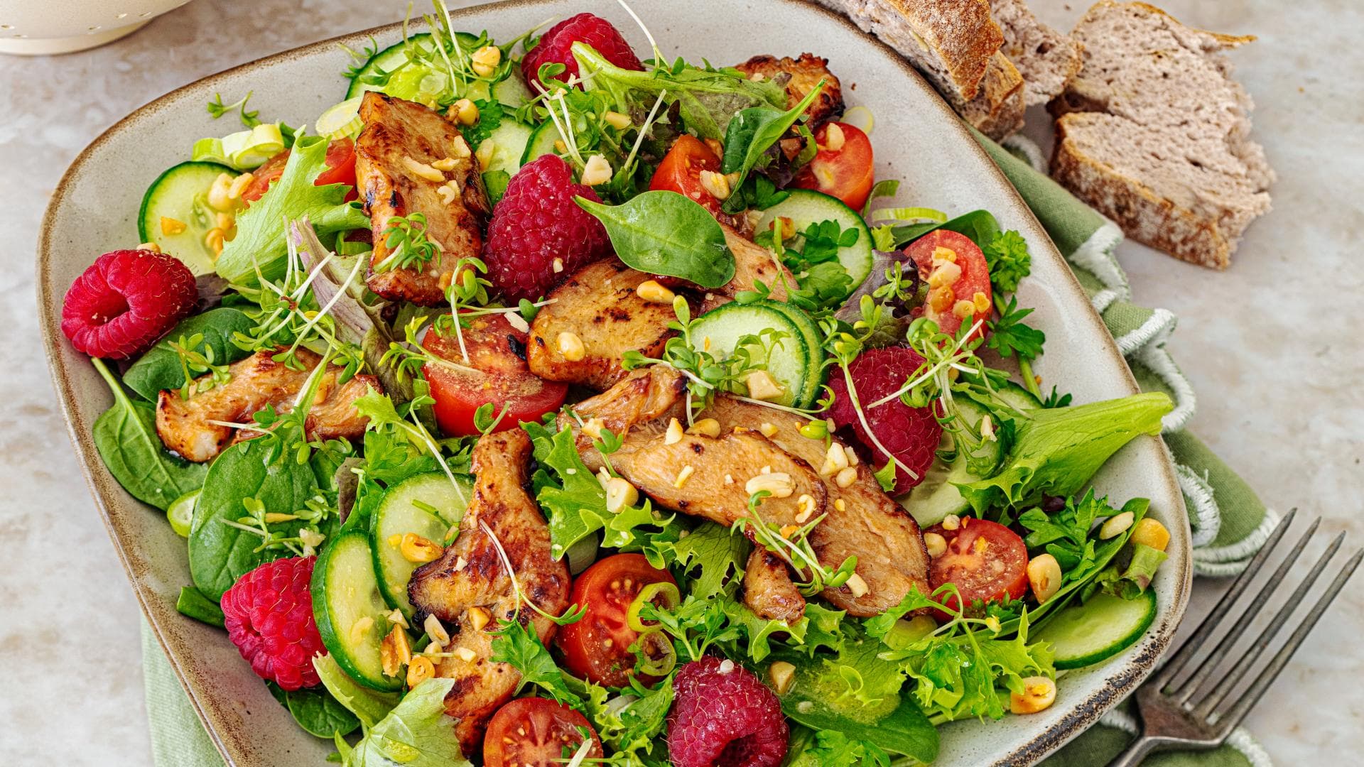 Sommersalat mit Hähnchen 