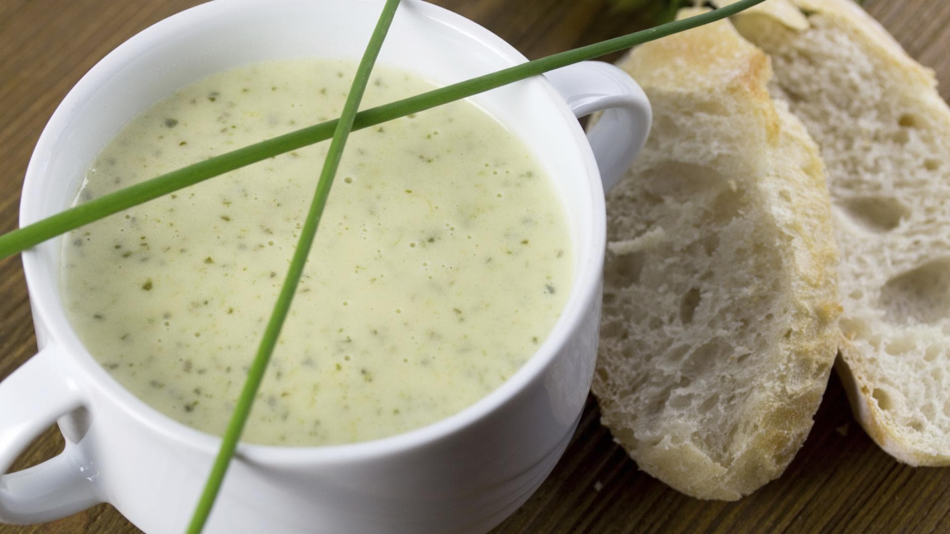 Kräutersuppe - So gelingt Ihnen eine leckere und gesunde Kräutersuppe