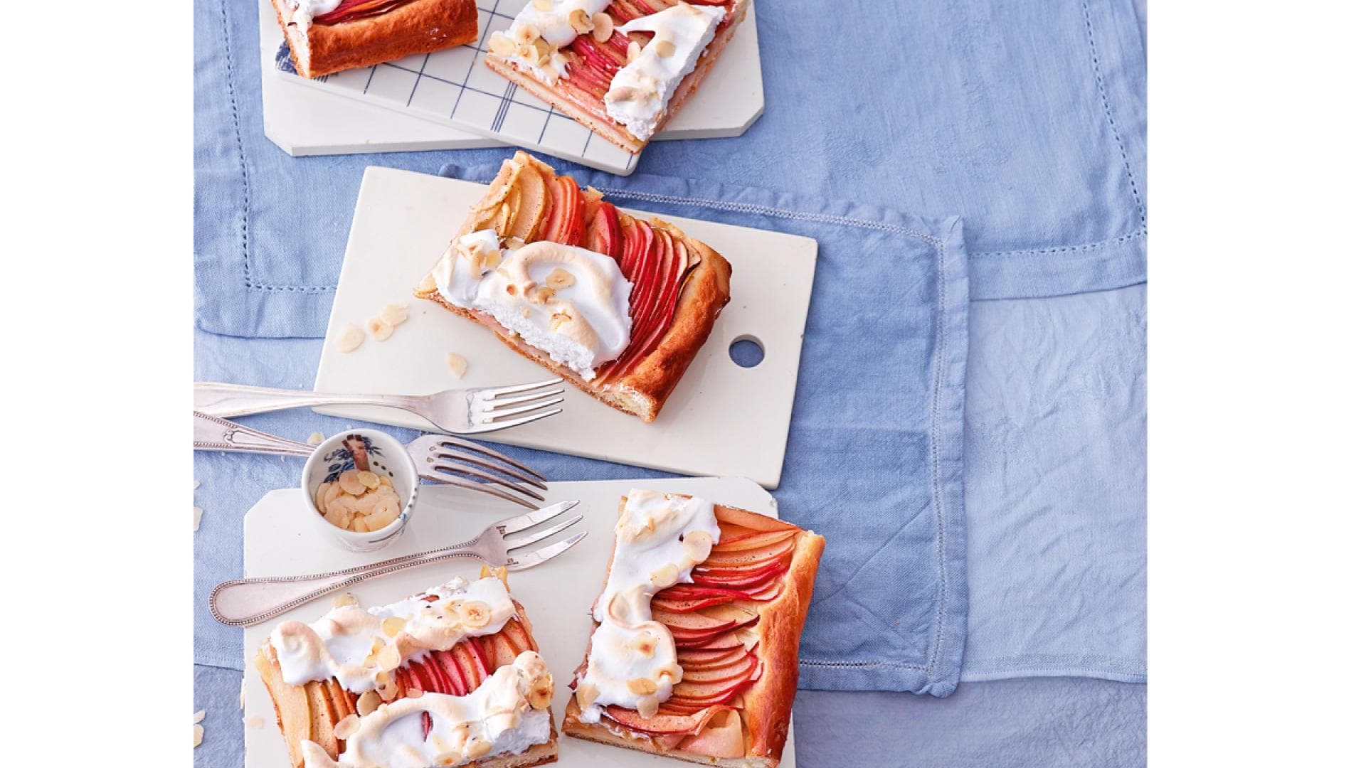 Apfelschnitten mit Nuss Baiser