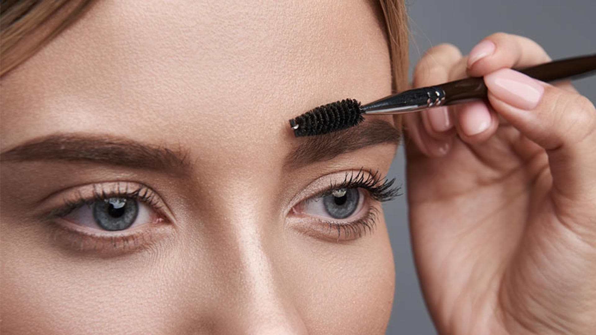 Augenbrauen: So bleiben sie auch im Alter in Form