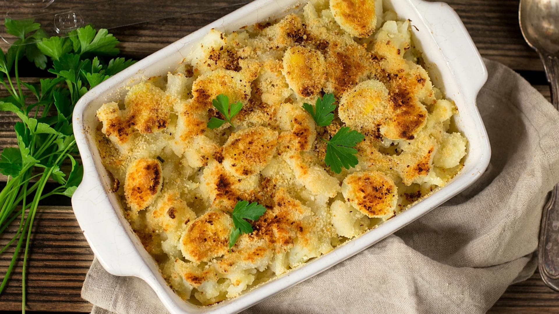 Einfaches Rezept: Blumenkohl mit Käse überbacken