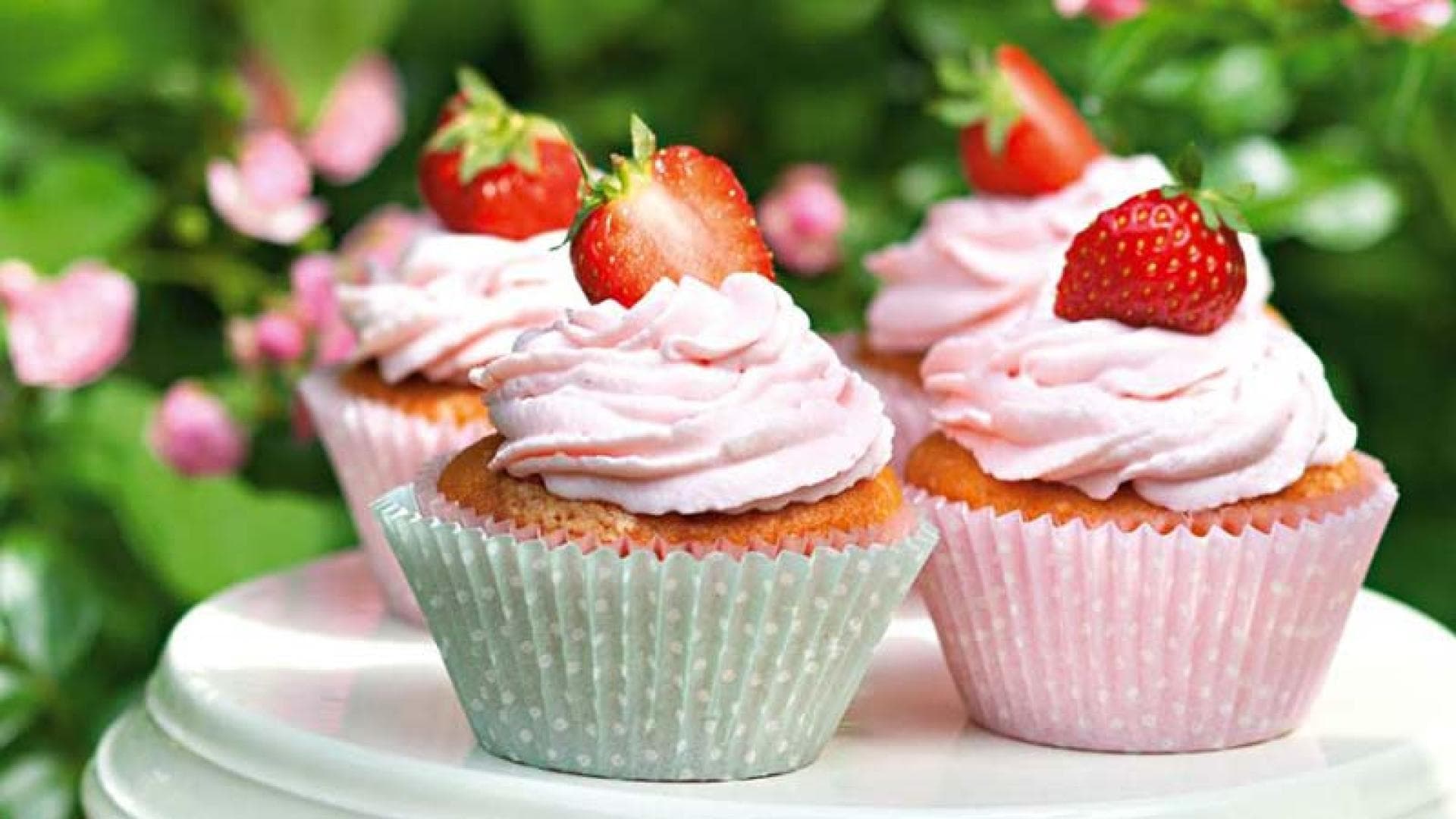 Cupcakes mit Frischkäse Topping