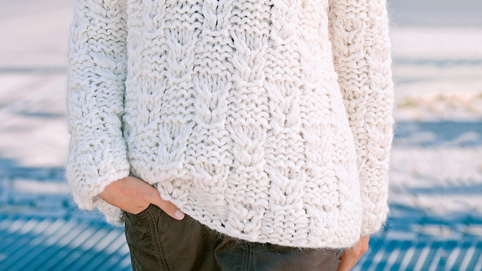 Pulli im Zopf-Reliefmuster