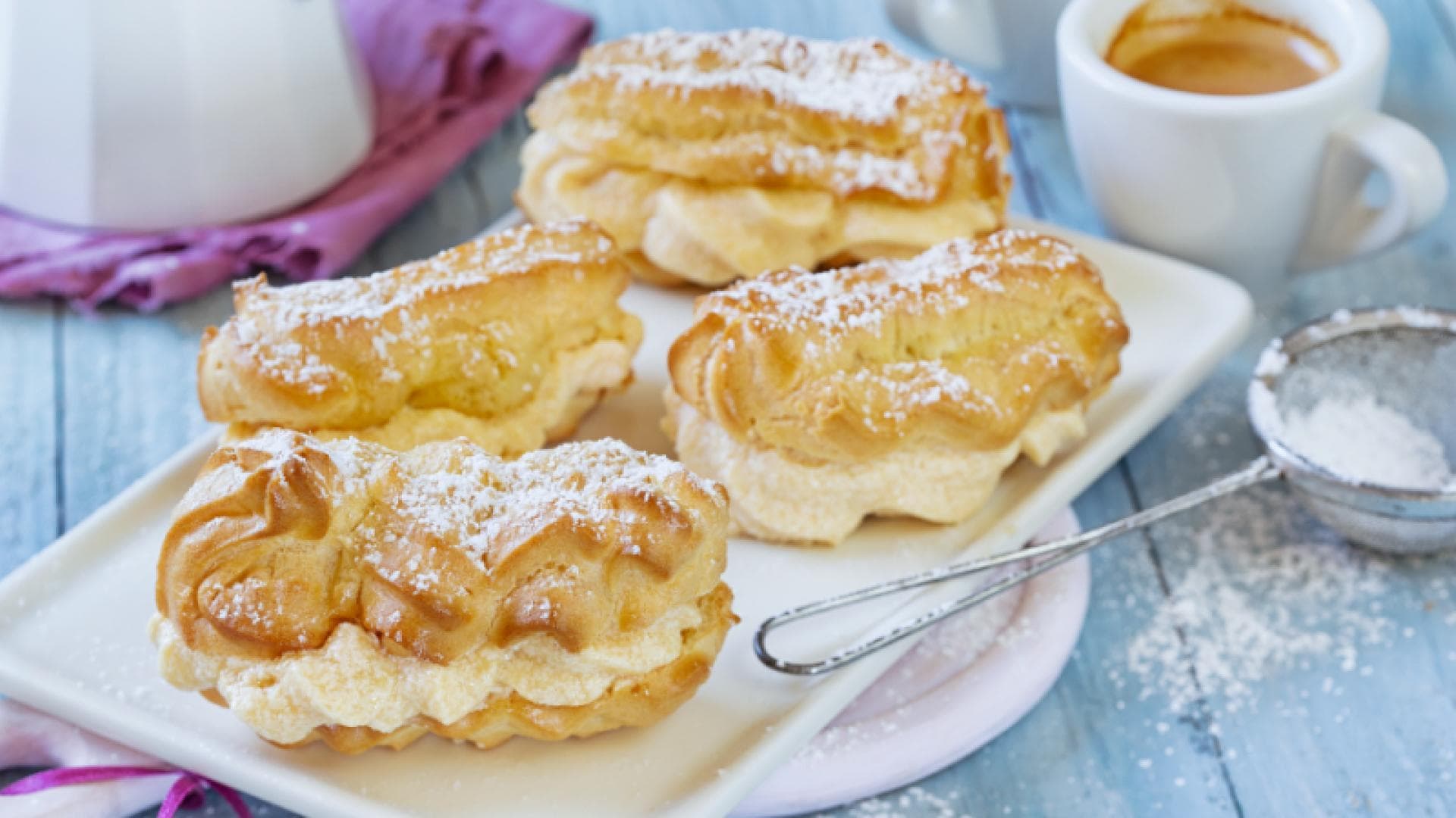 Eclairs mit Espressocreme 