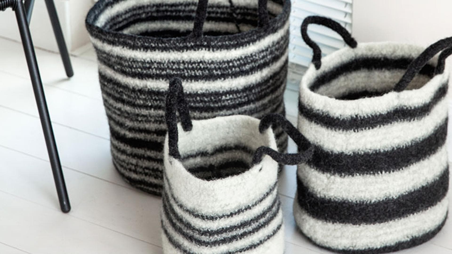 Häkelanleitung Körbe in Schwarz Weiss