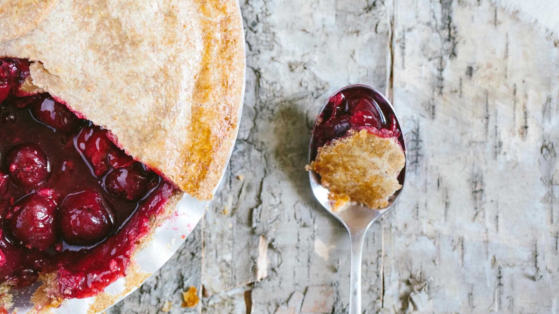 Cherry Pie von den Foodbloggern auf krautkopf.de - Ein amerikanisches Backwerk mit saftigen Kirschen