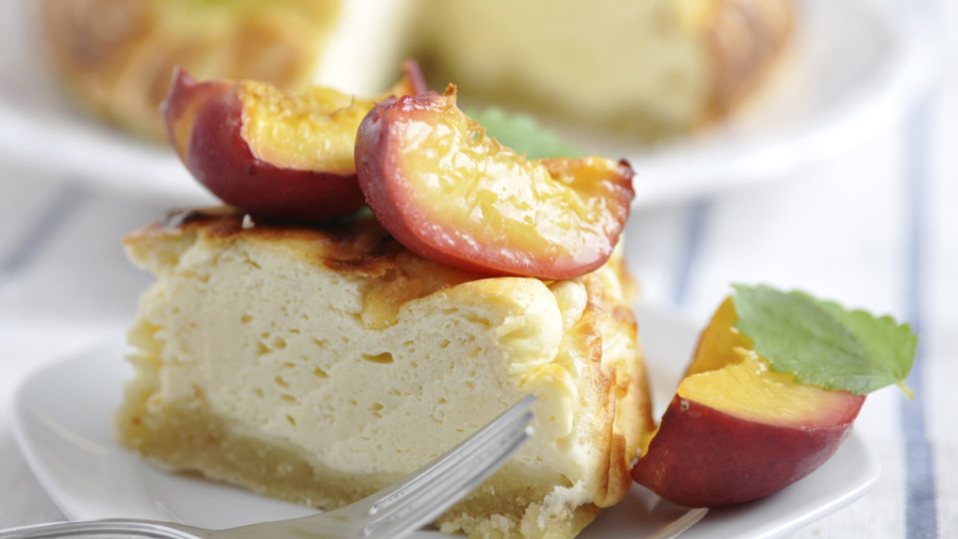 Luftiger Pfirsichkuchen