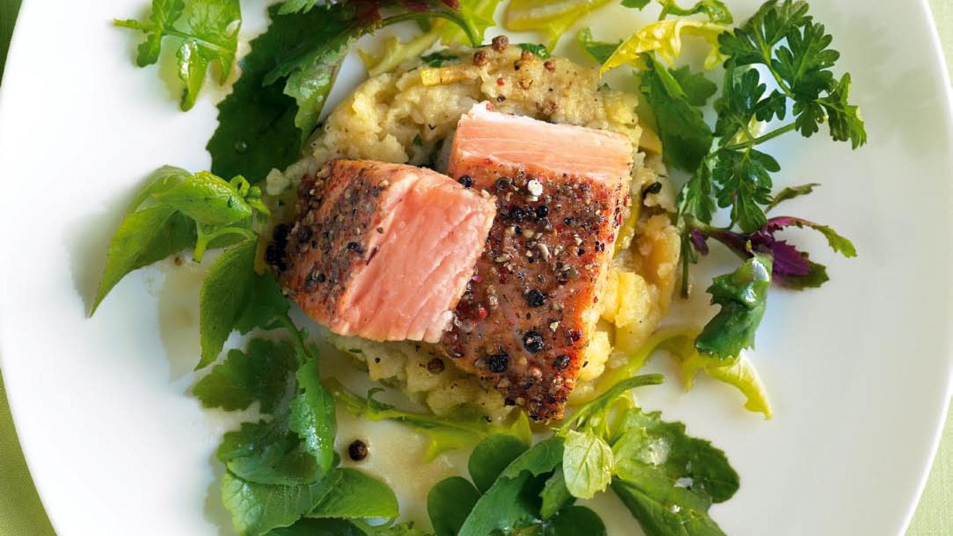 Pfefferlachs mit grünen Olivenkartoffeln