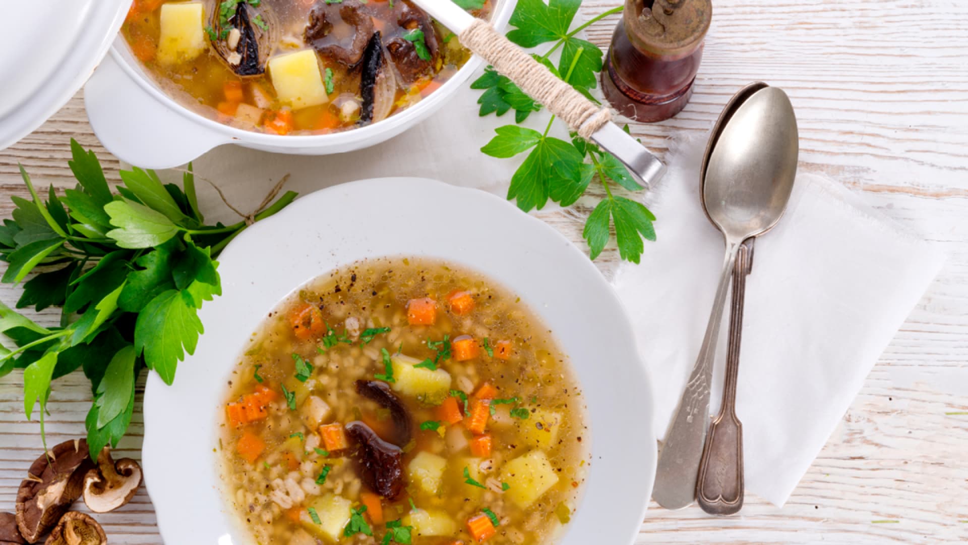 Polnische Graupensuppe