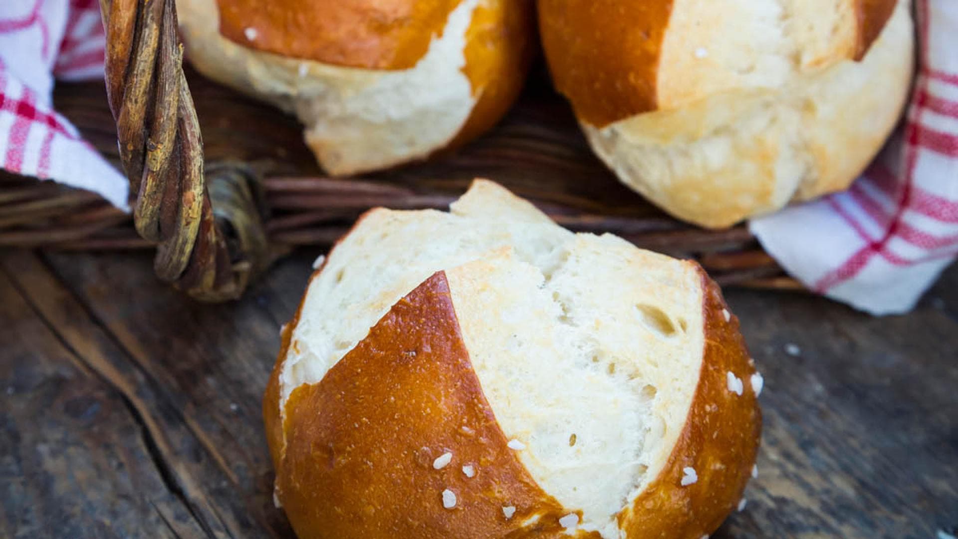 Laugenbrötchen selber machen