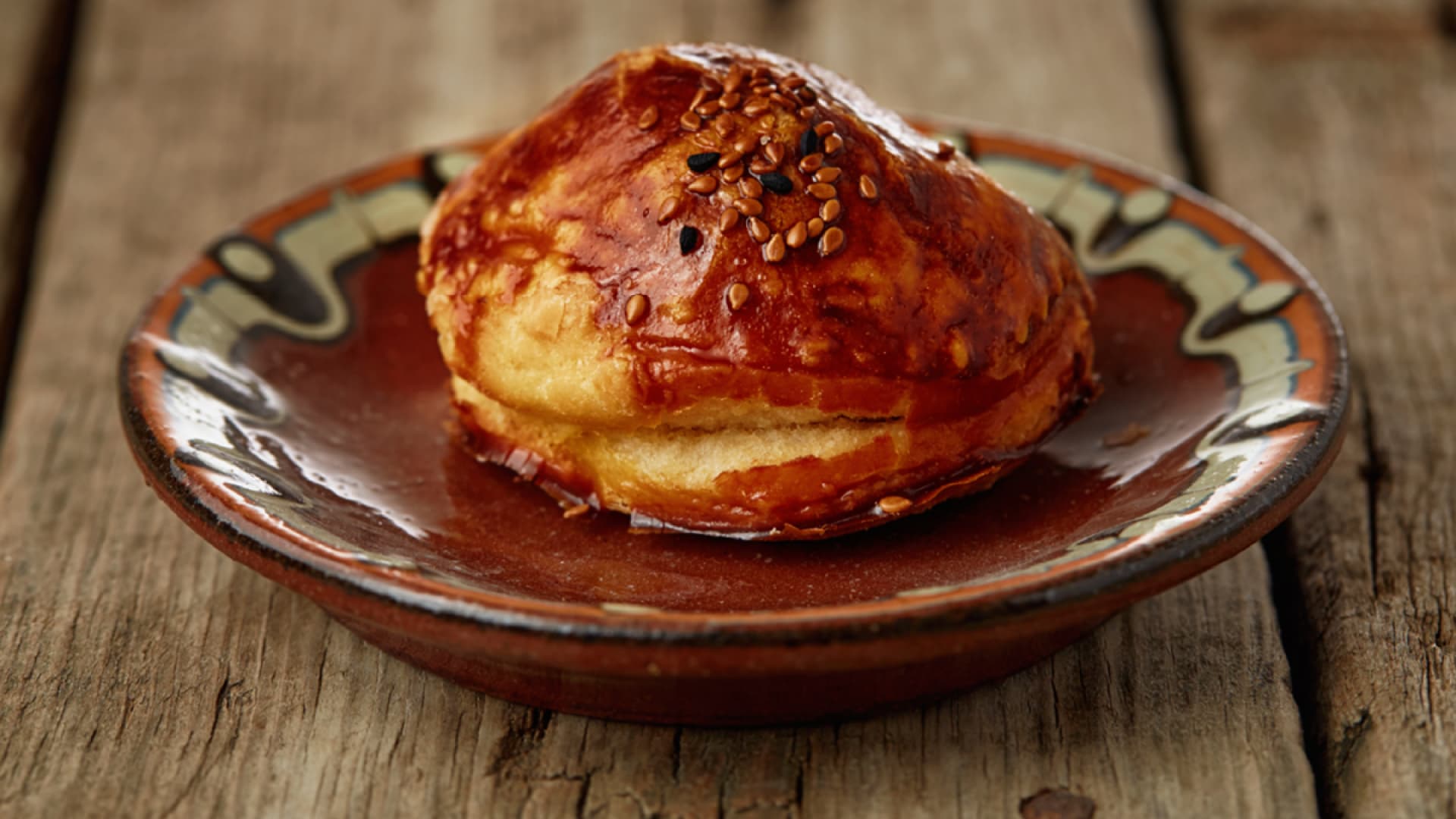 Brötchen mit schwarzem Kümmel