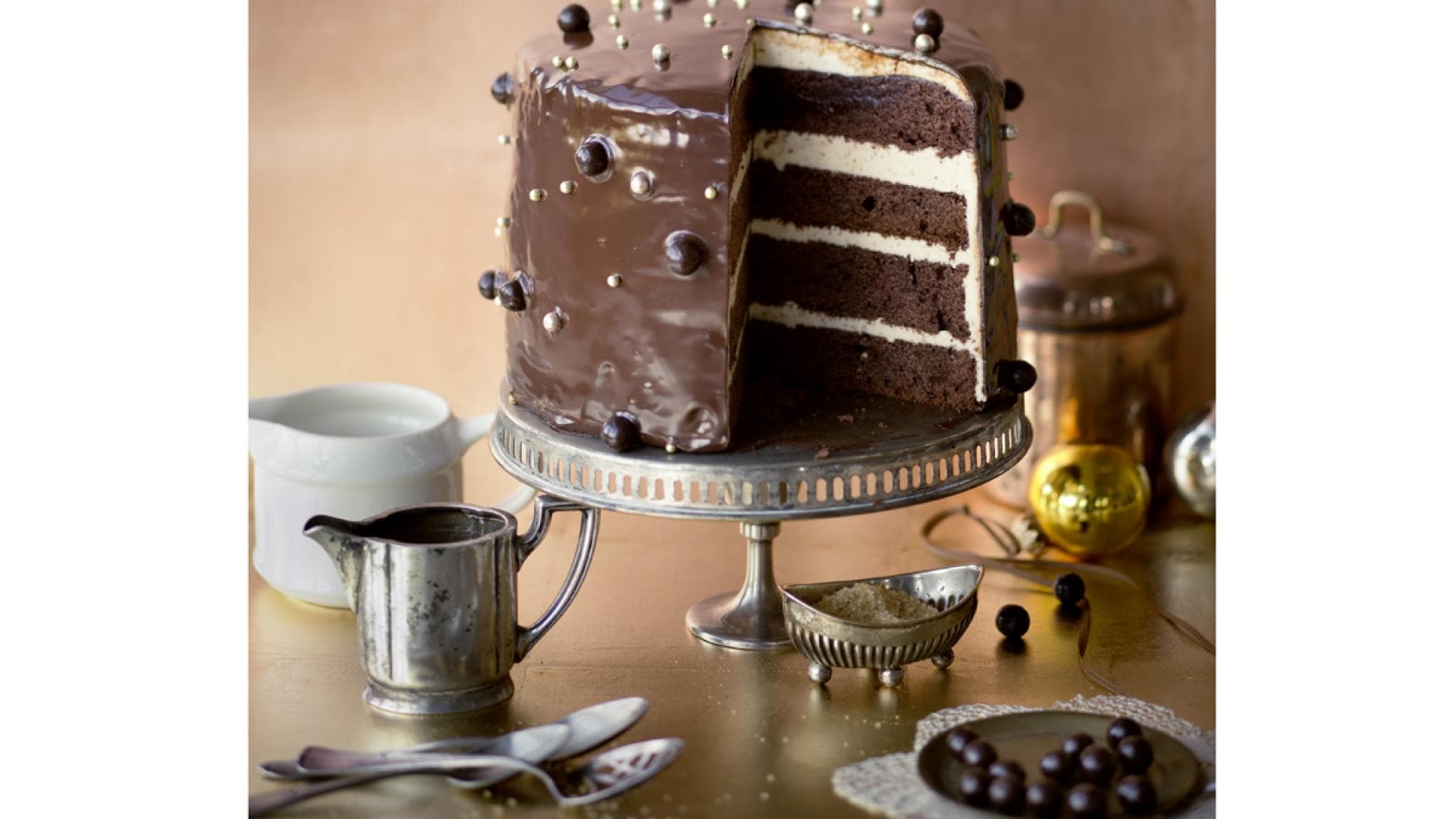 Schokotorte mit leckerer Nusscreme-Füllung - Diese Torte ist auch optisch ein echter Hingucker