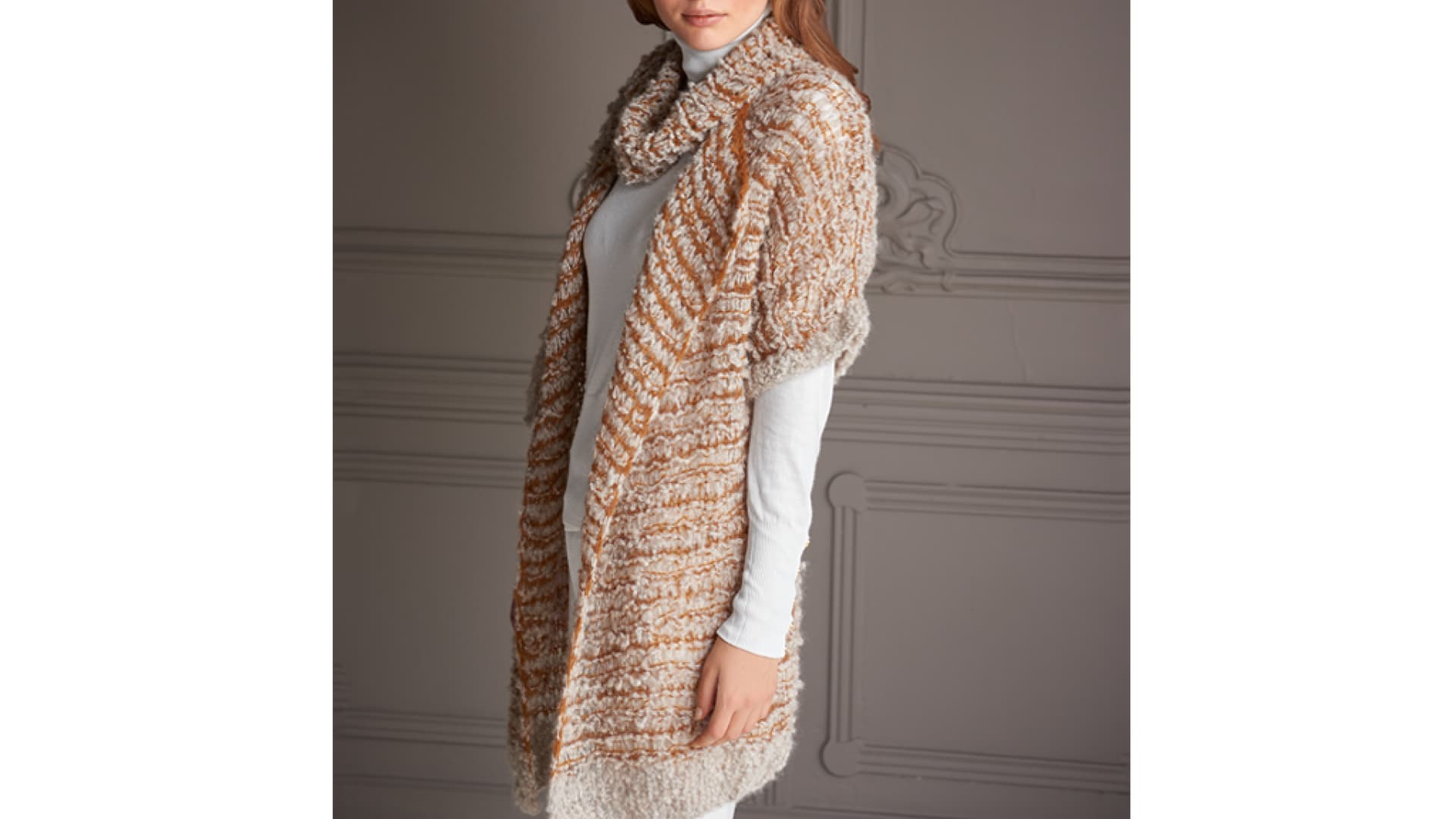 Strickanleitung für Cardigan und Schal im Fallmaschenmuster